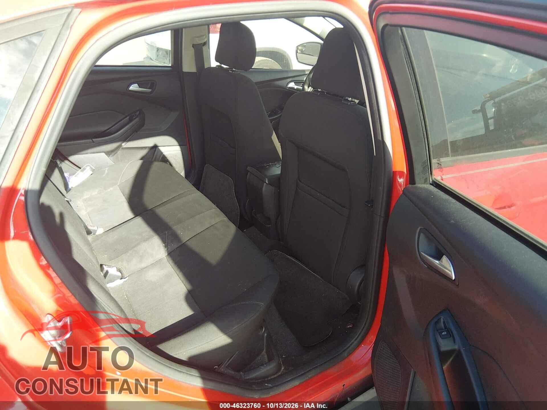 FORD FOCUS 2015 - 1FADP3F21FL244521