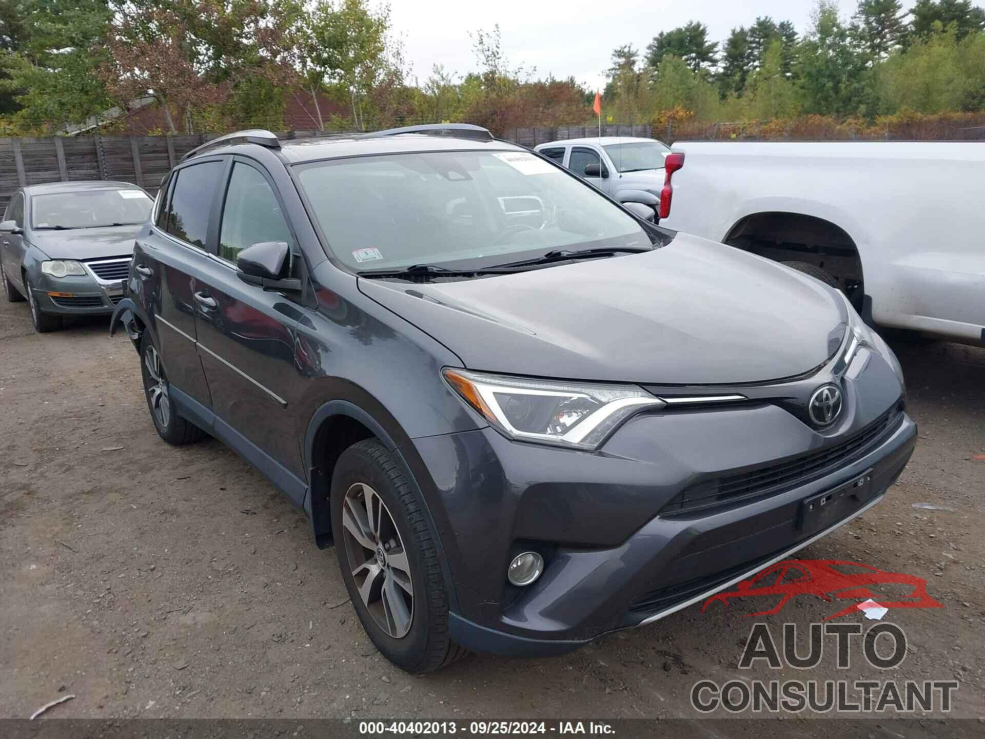 TOYOTA RAV4 2017 - JTMRFREV4HJ129332