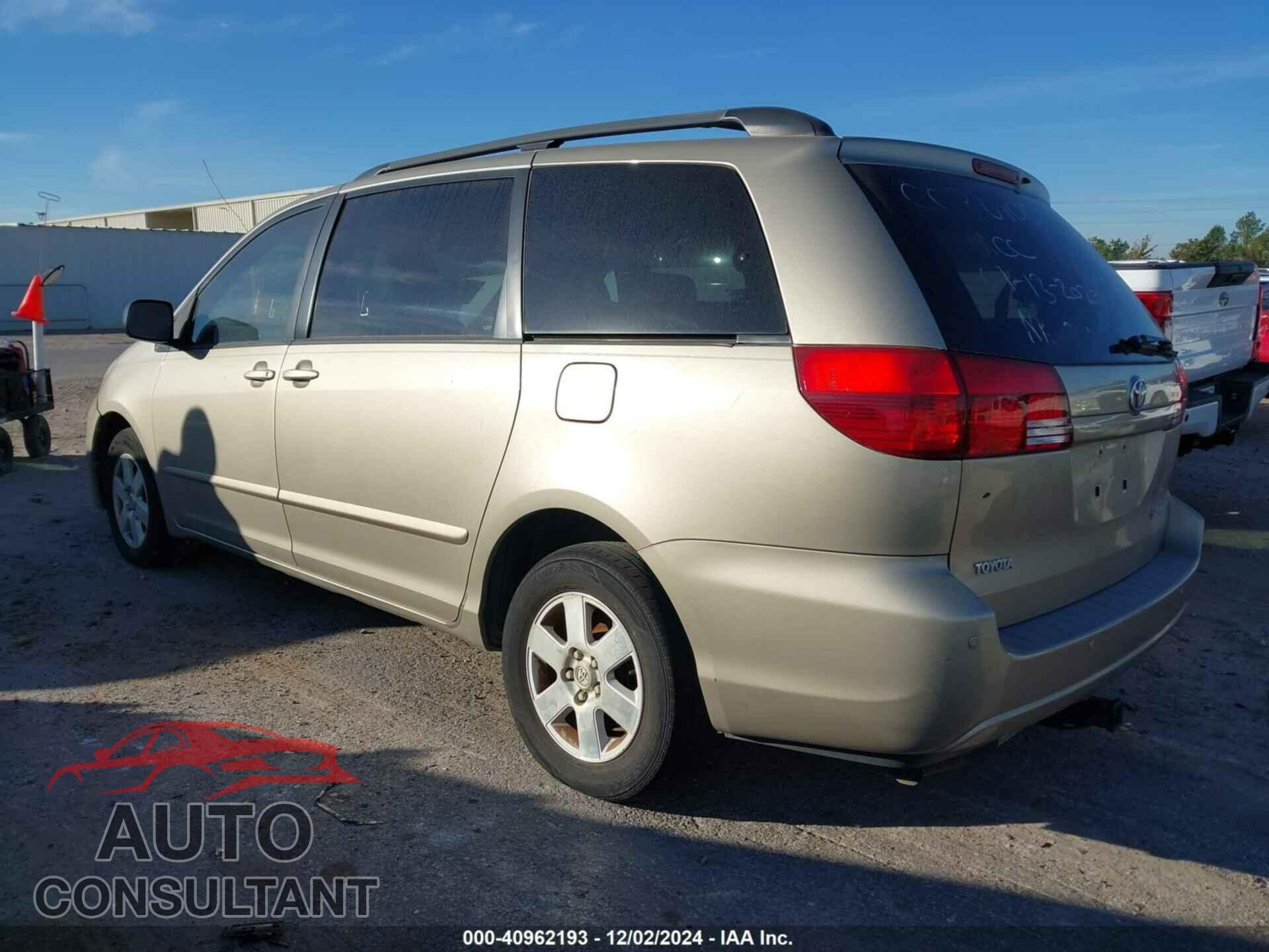 TOYOTA SIENNA 2010 - 5TDKK4CC7AS299534