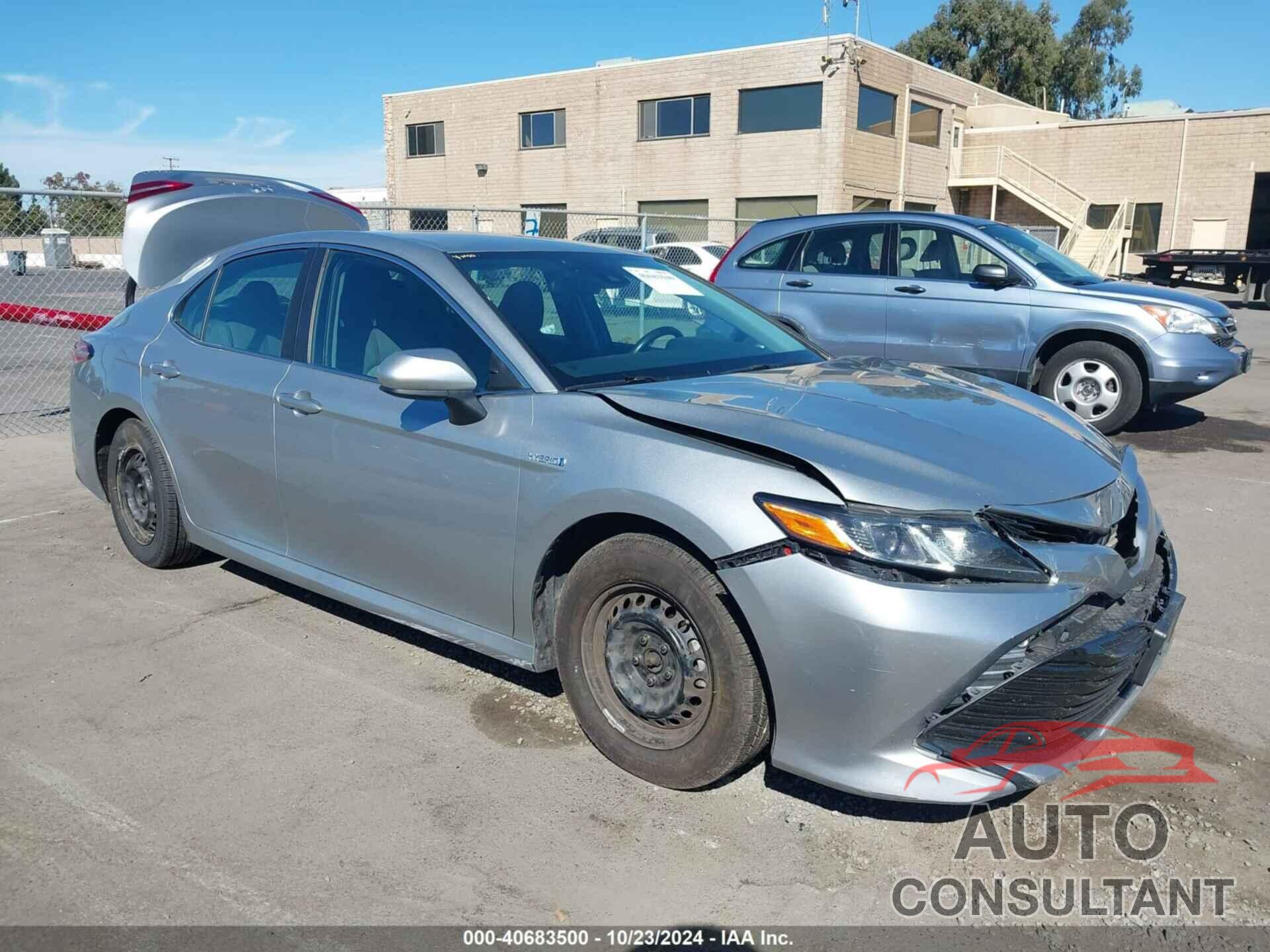 TOYOTA CAMRY HYBRID 2018 - 4T1B31HK2JU004309
