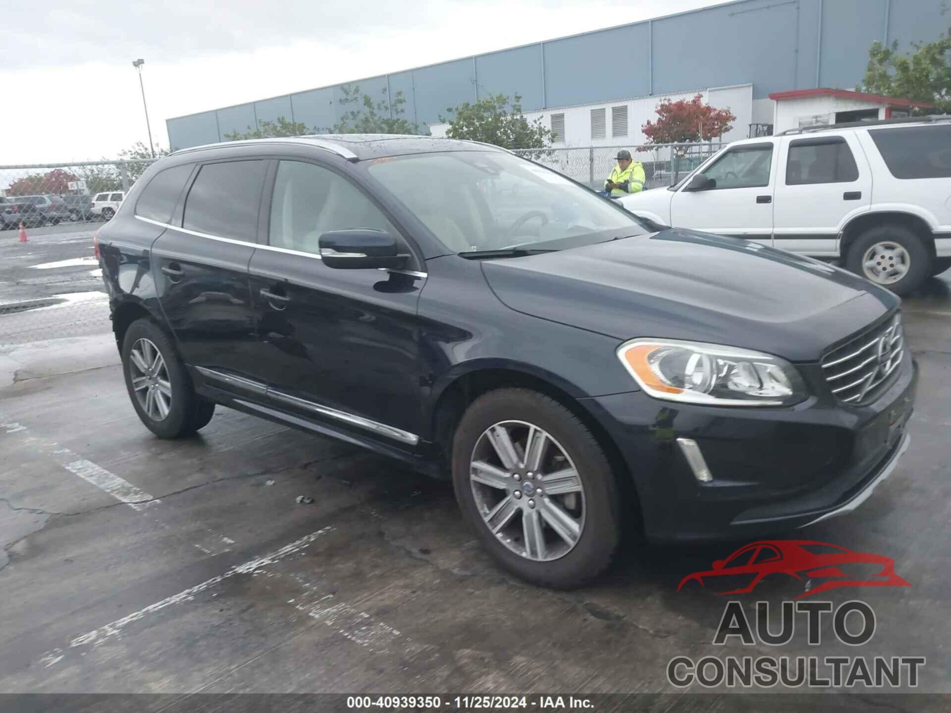 VOLVO XC60 2017 - YV440MDU7H2036156