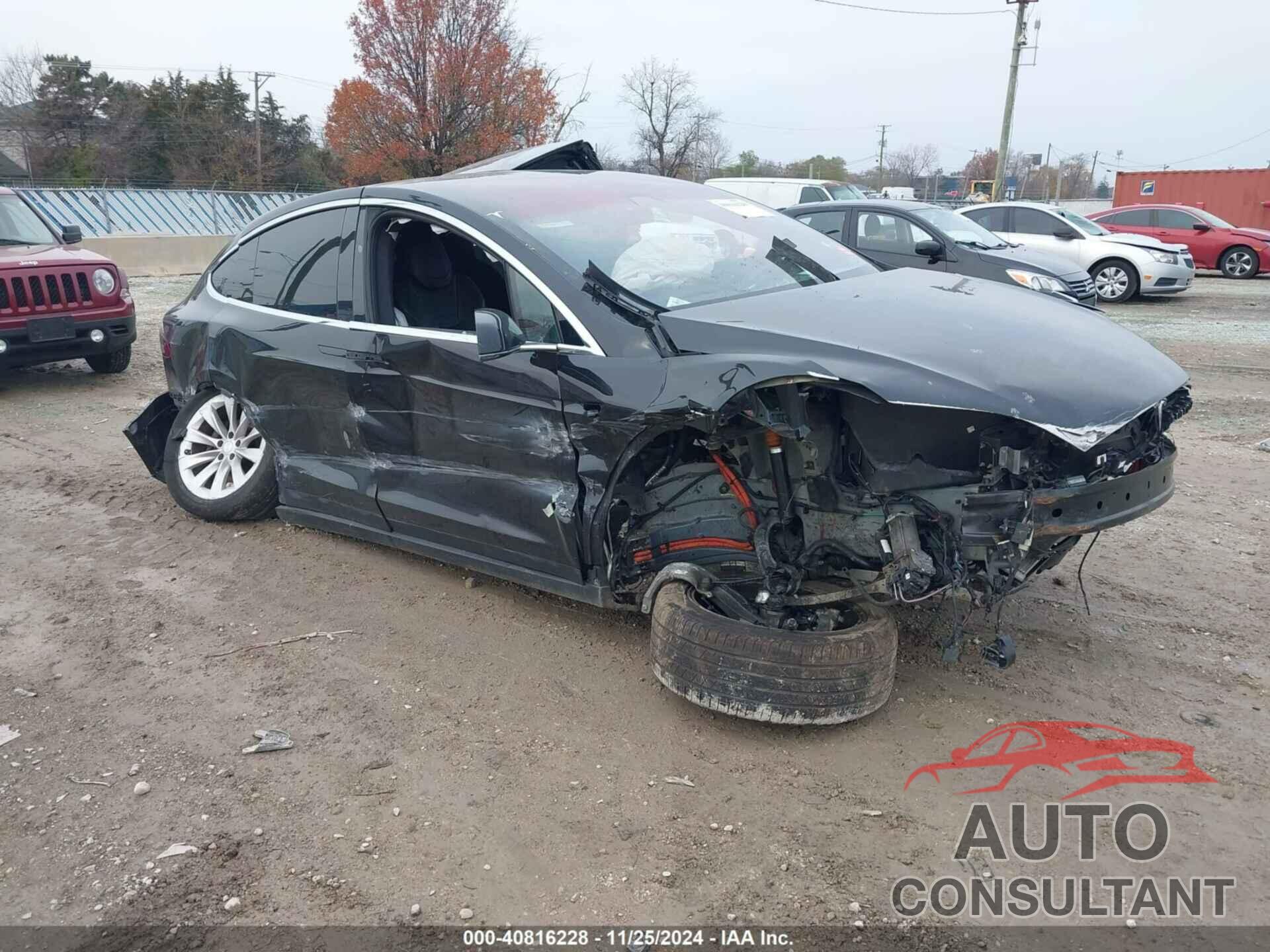 TESLA MODEL X 2017 - 5YJXCBE26HF044710