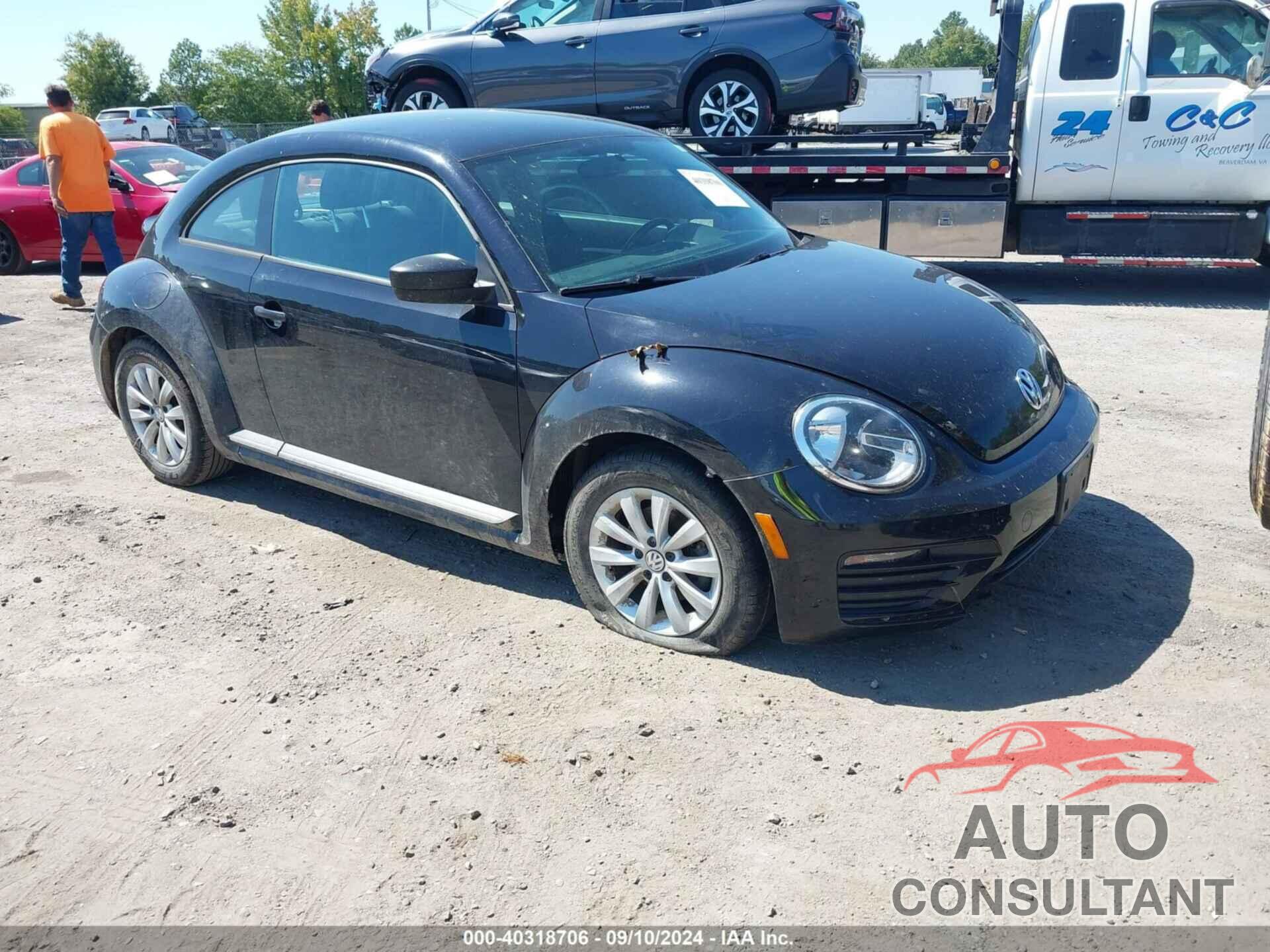 VOLKSWAGEN BEETLE 2018 - 3VWFD7AT7JM717376