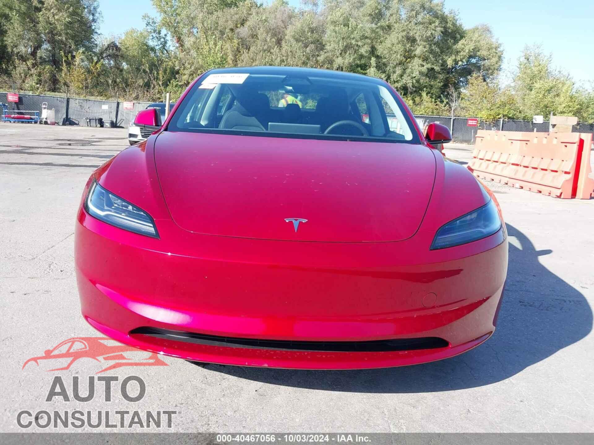 TESLA MODEL 3 2024 - 5YJ3E1EB7RF823800