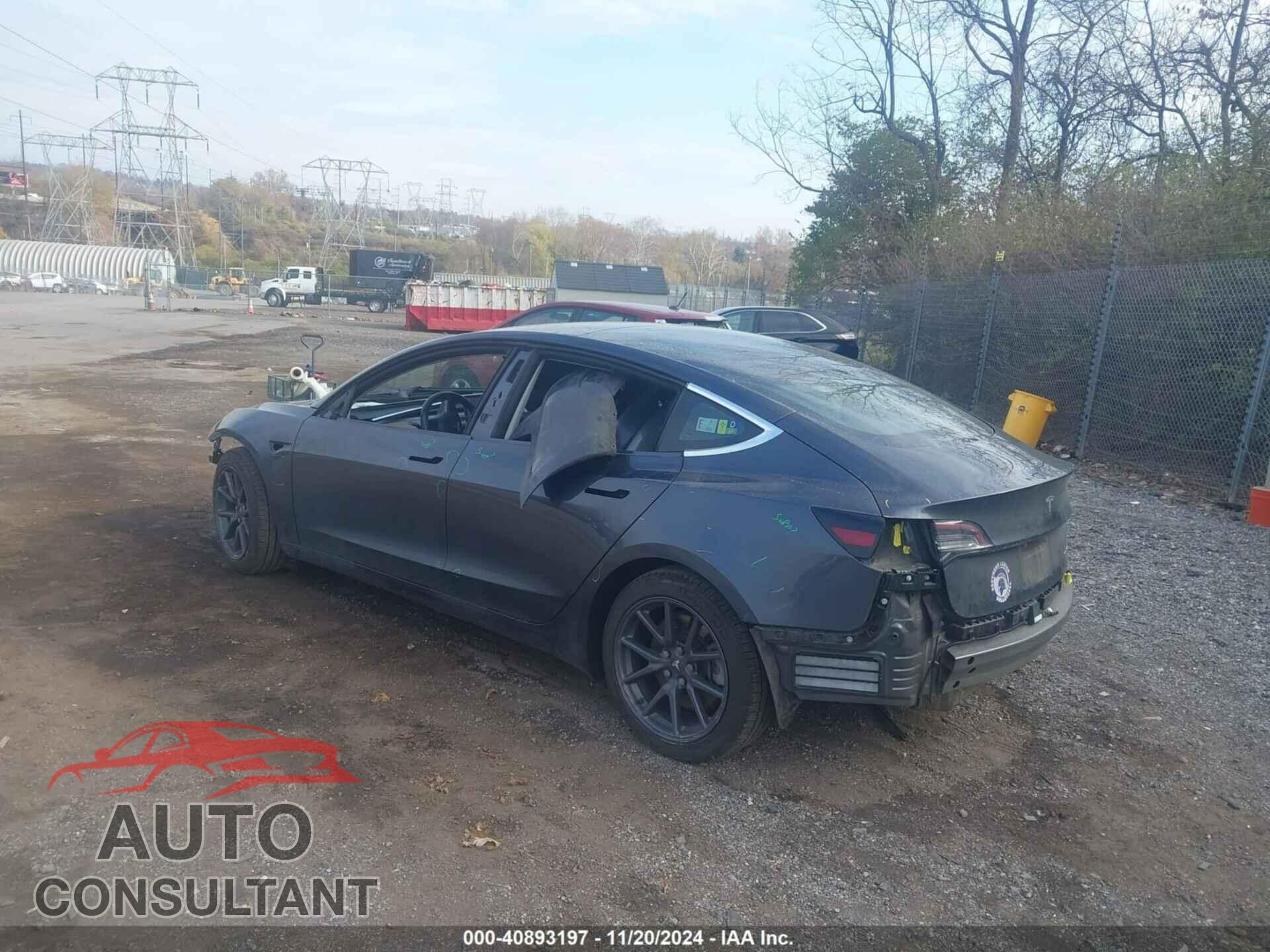TESLA MODEL 3 2018 - 5YJ3E1EB2JF103695