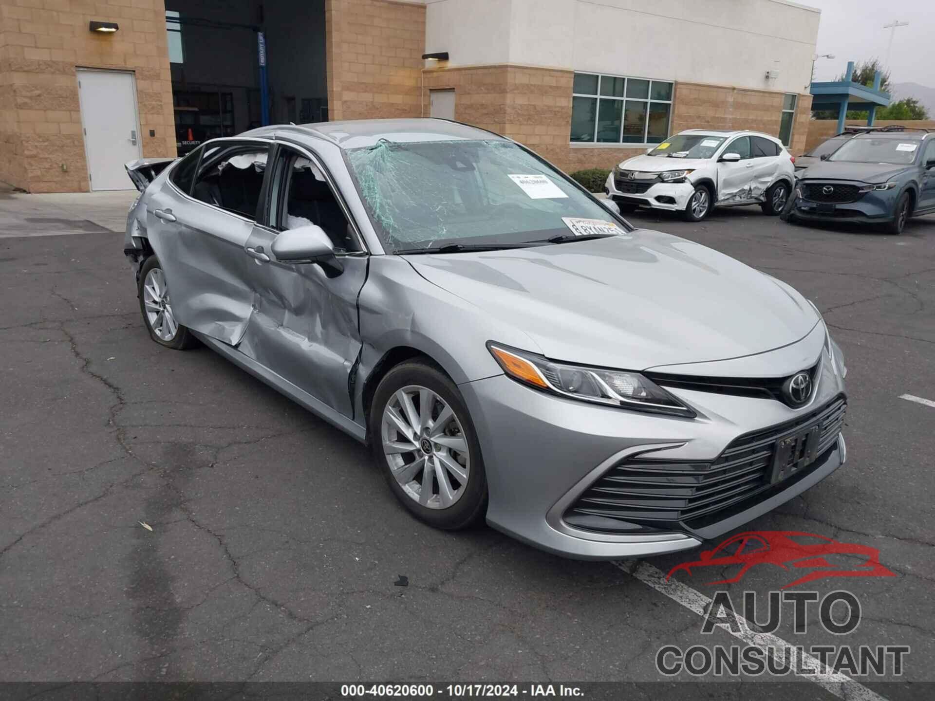 TOYOTA CAMRY 2021 - 4T1R11AK4MU498384