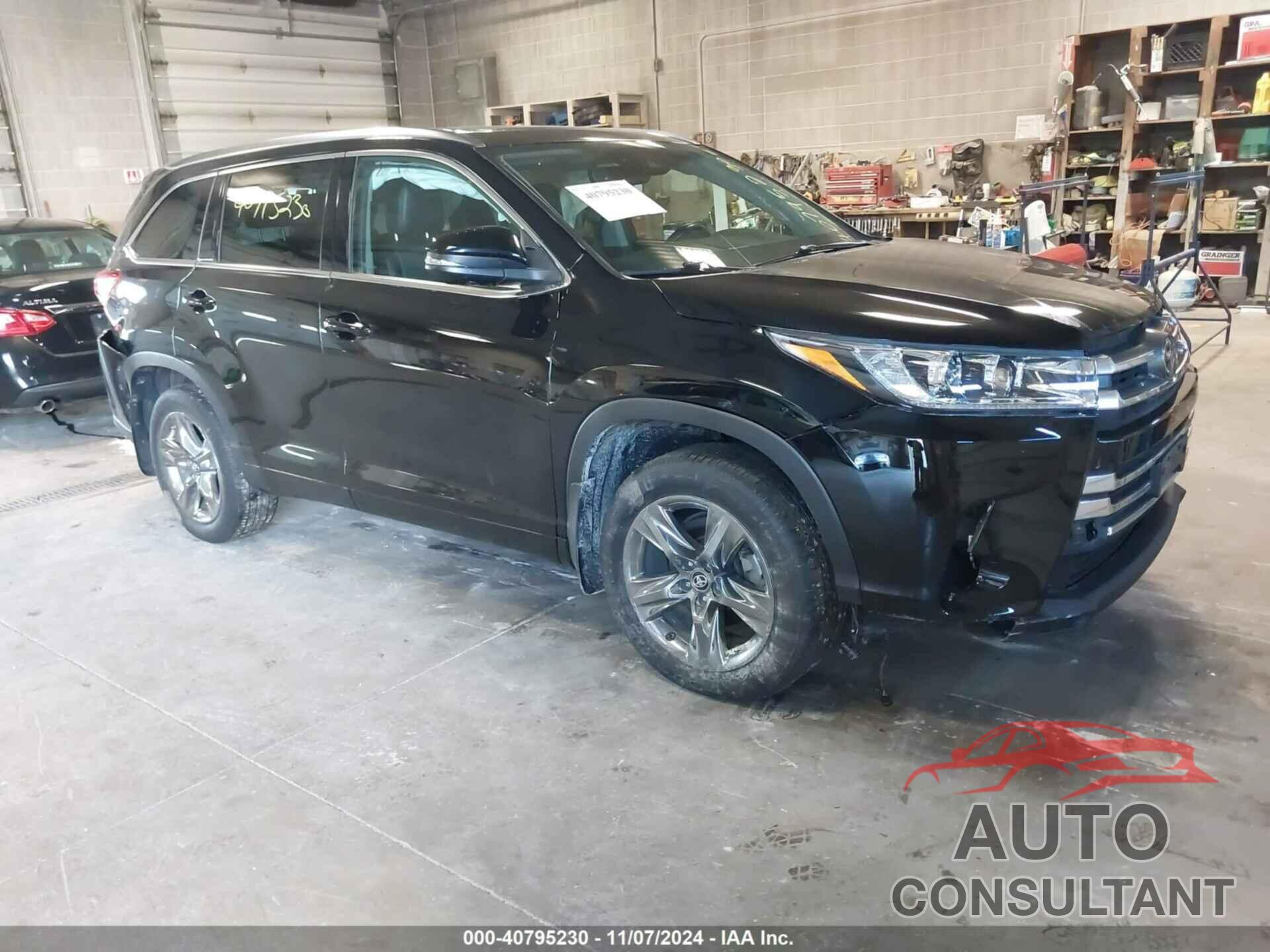 TOYOTA HIGHLANDER 2019 - 5TDDZRFH3KS984091