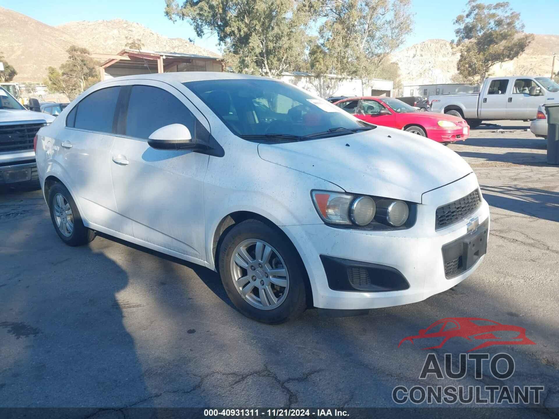 CHEVROLET SONIC 2015 - 1G1JC5SH6F4217140