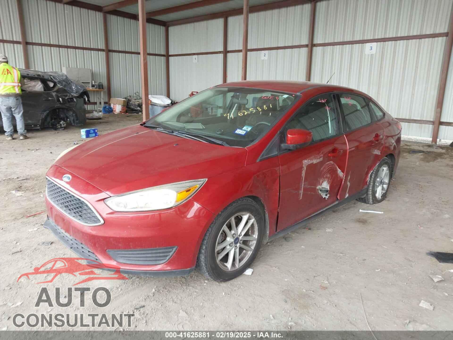 FORD FOCUS 2018 - 1FADP3F25JL299174