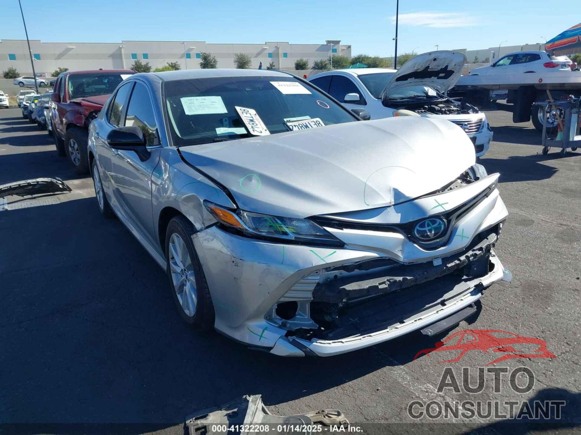 TOYOTA CAMRY 2018 - 4T1B11HK2JU636118