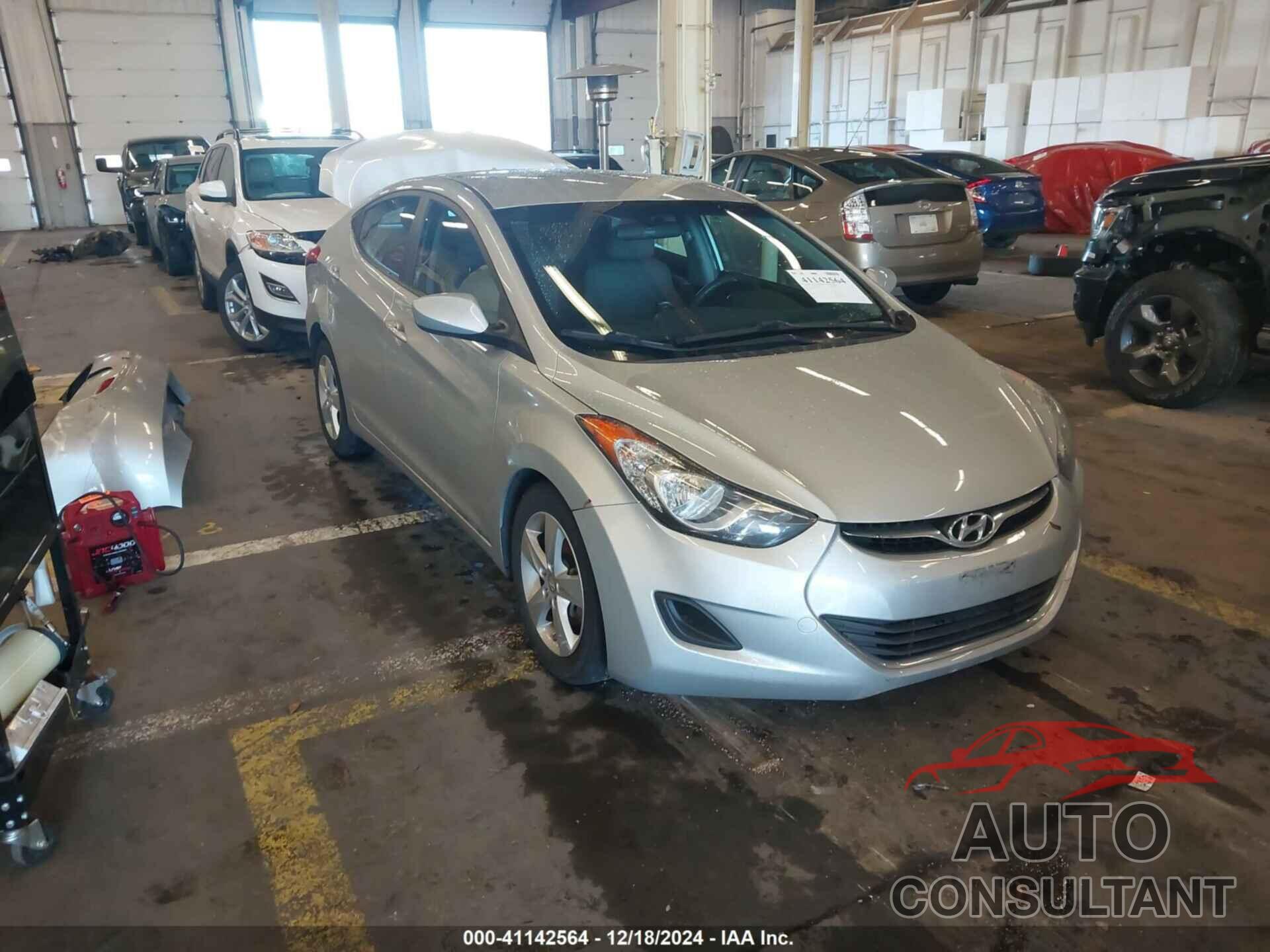 HYUNDAI ELANTRA 2013 - 5NPDH4AE0DH249435