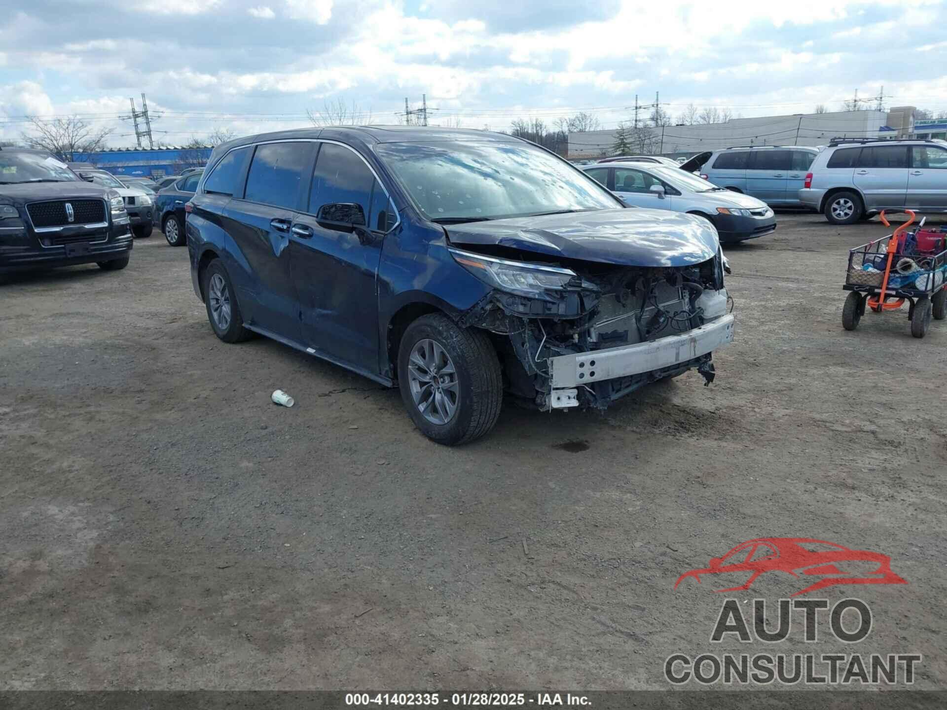 TOYOTA SIENNA 2022 - 5TDYRKECXNS130556