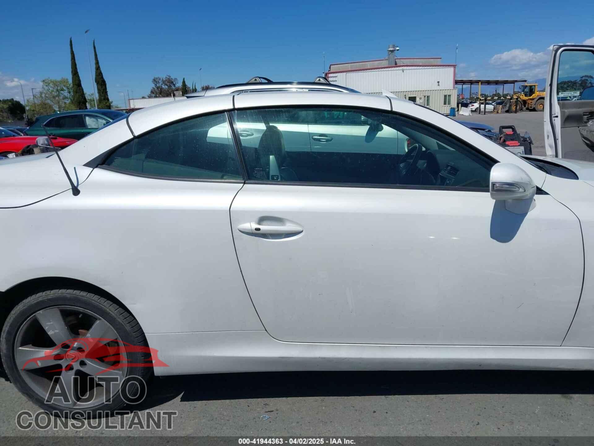LEXUS IS 250C 2012 - JTHFF2C24C2522011