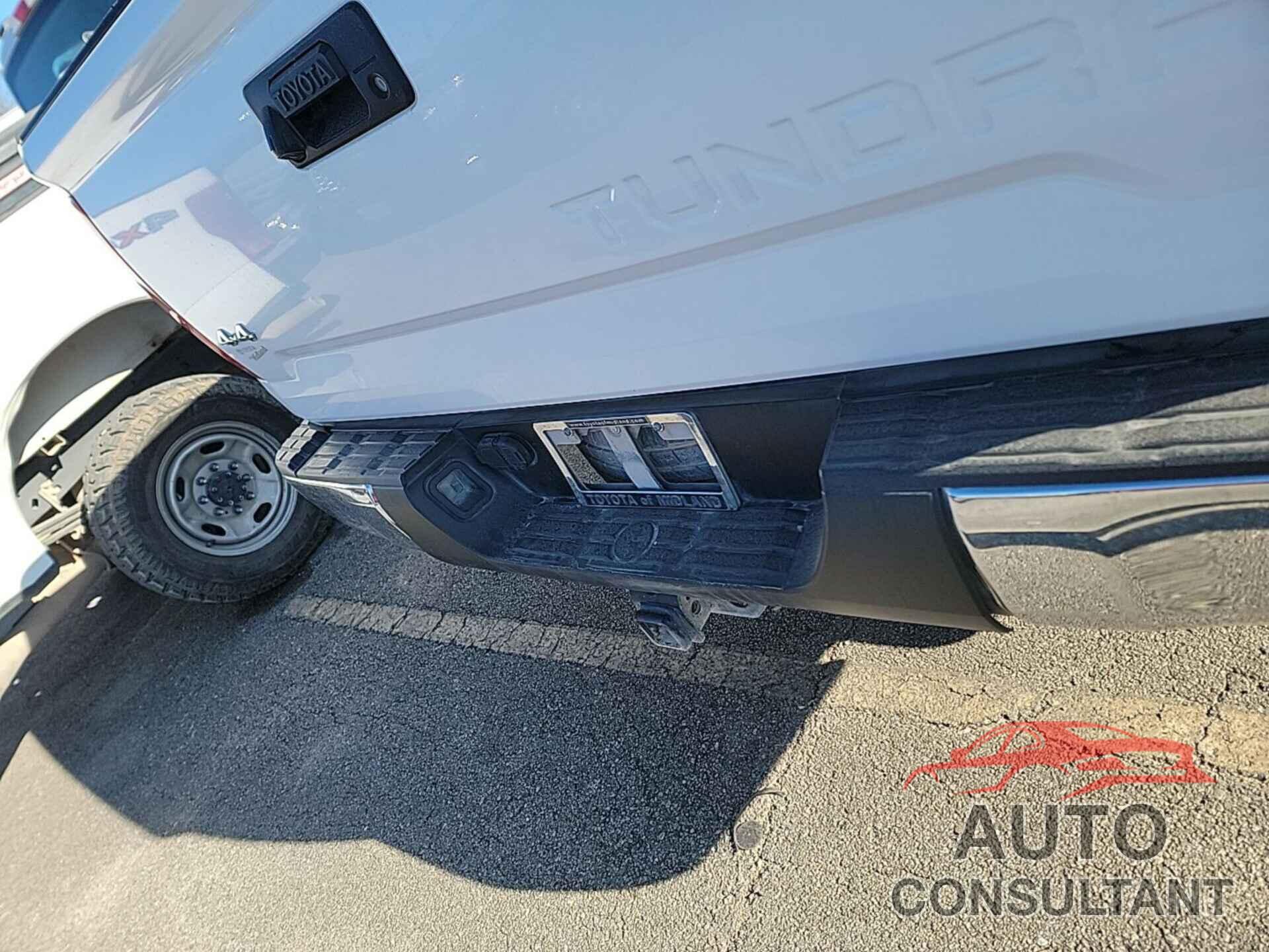 TOYOTA TUNDRA 2019 - 5TFUW5F16KX853994