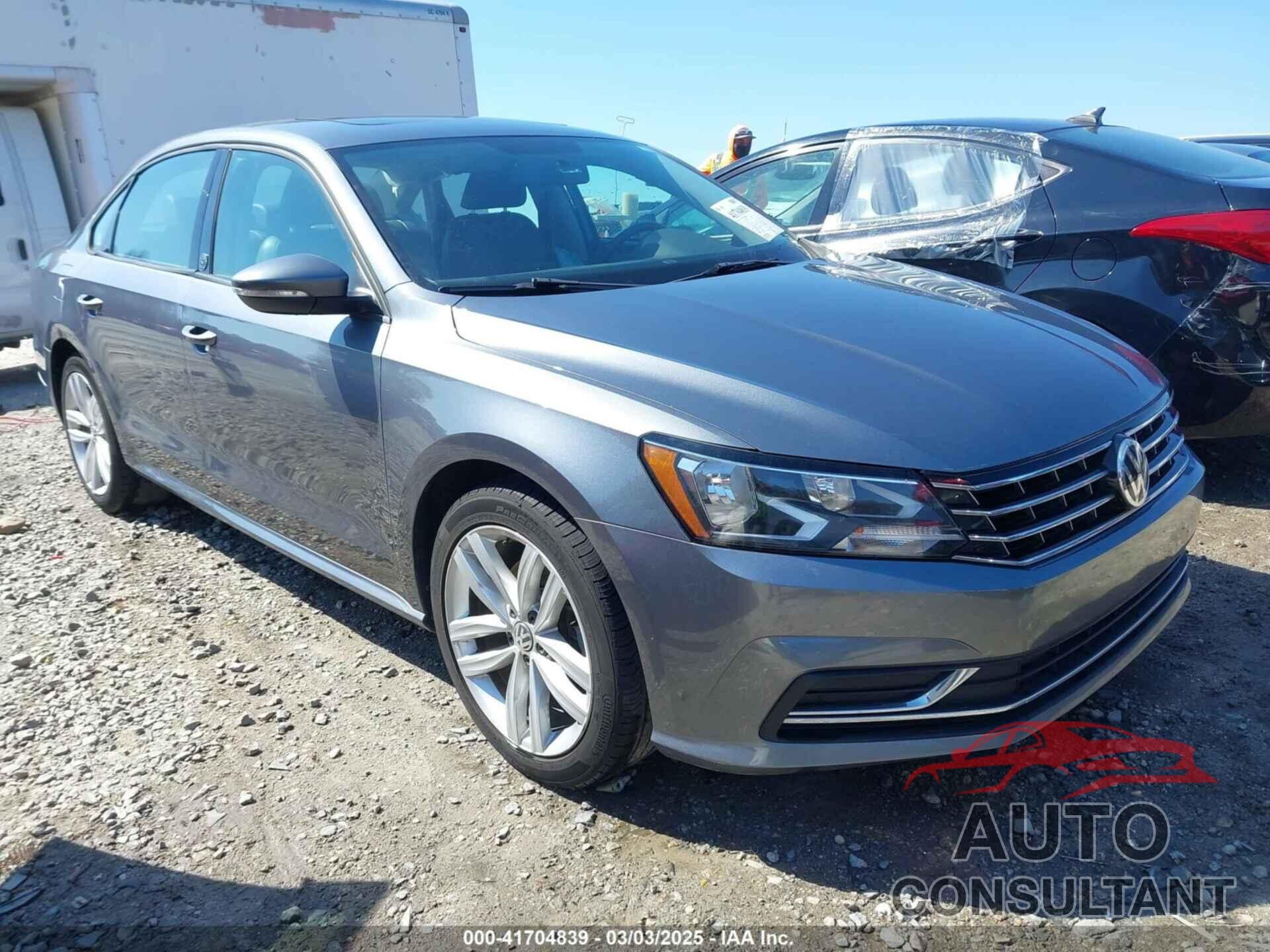 VOLKSWAGEN PASSAT 2019 - 1VWLA7A38KC003562