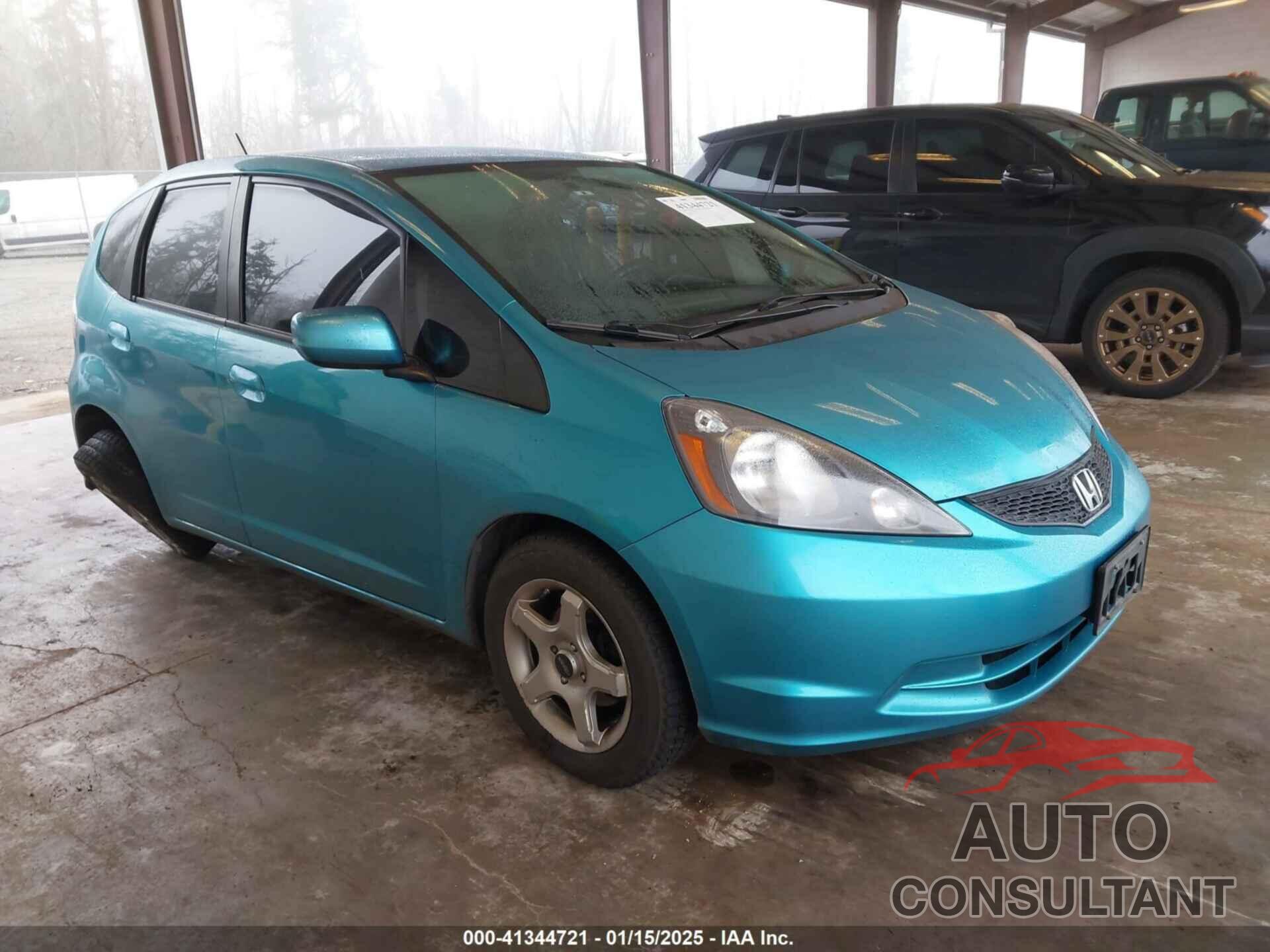 HONDA FIT 2013 - JHMGE8H31DC047473