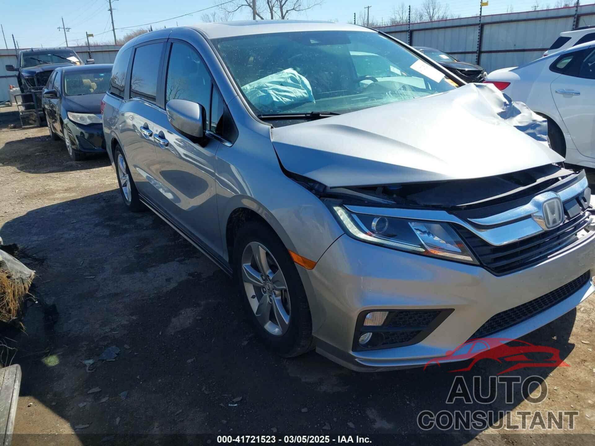 HONDA ODYSSEY 2018 - 5FNRL6H71JB077112