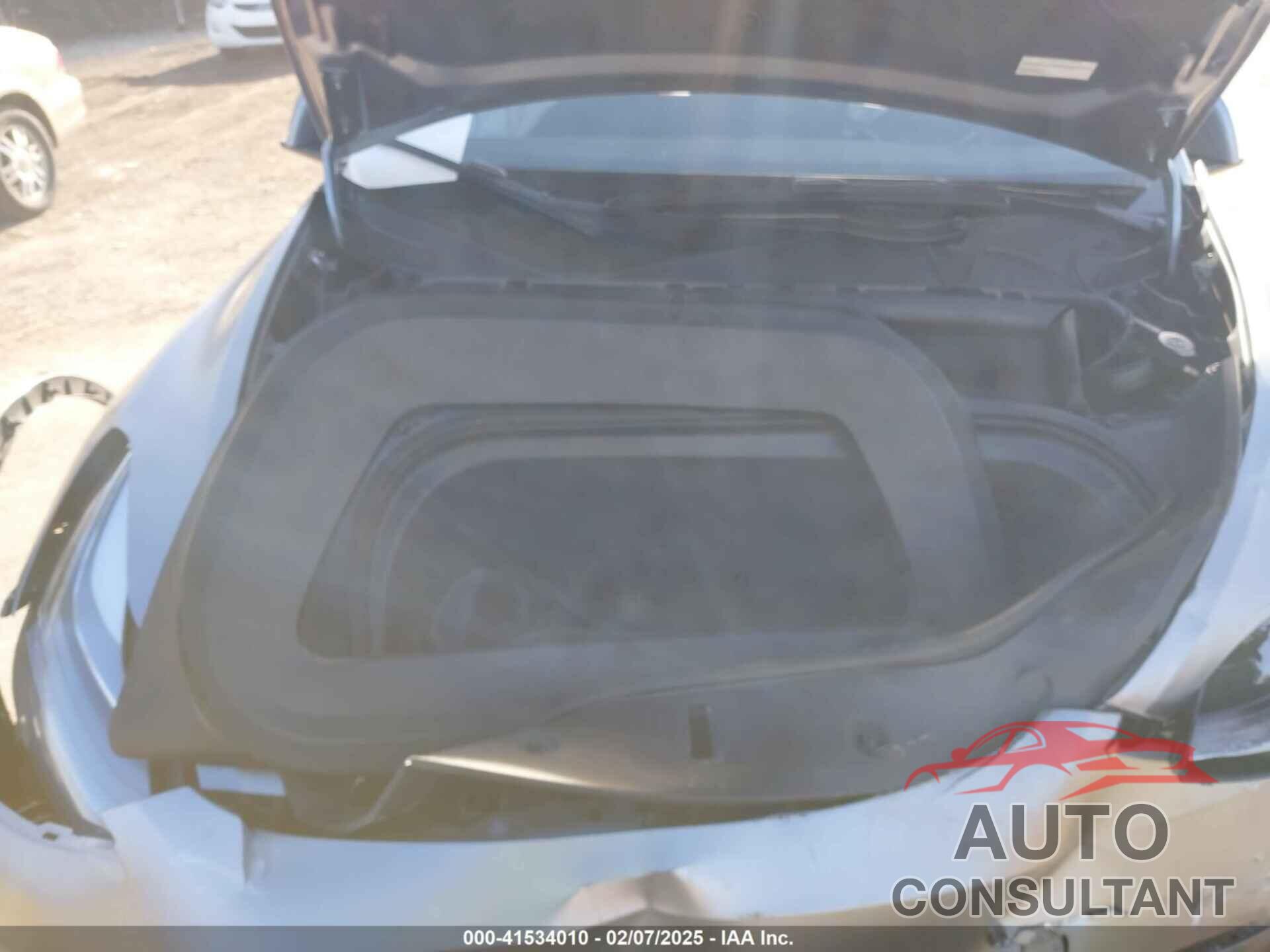 TESLA MODEL Y 2024 - 7SAYGDEE2RA311261