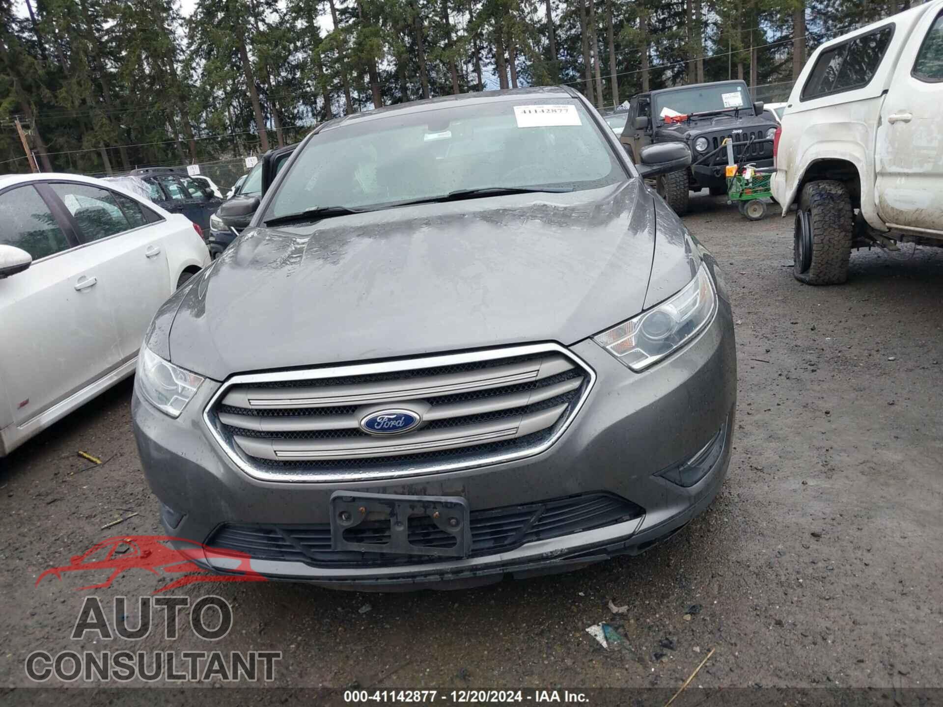 FORD TAURUS 2013 - 1FAHP2E82DG164815