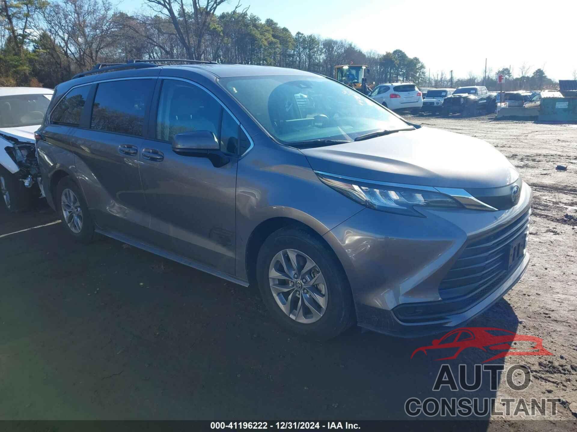 TOYOTA SIENNA 2022 - 5TDKSKFCXNS053244