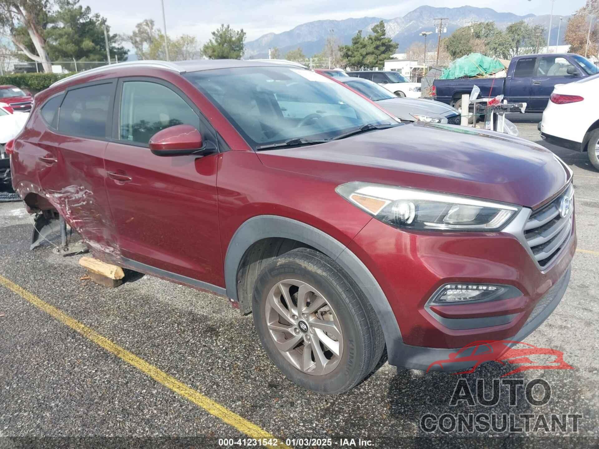 HYUNDAI TUCSON 2017 - KM8J33A47HU464255