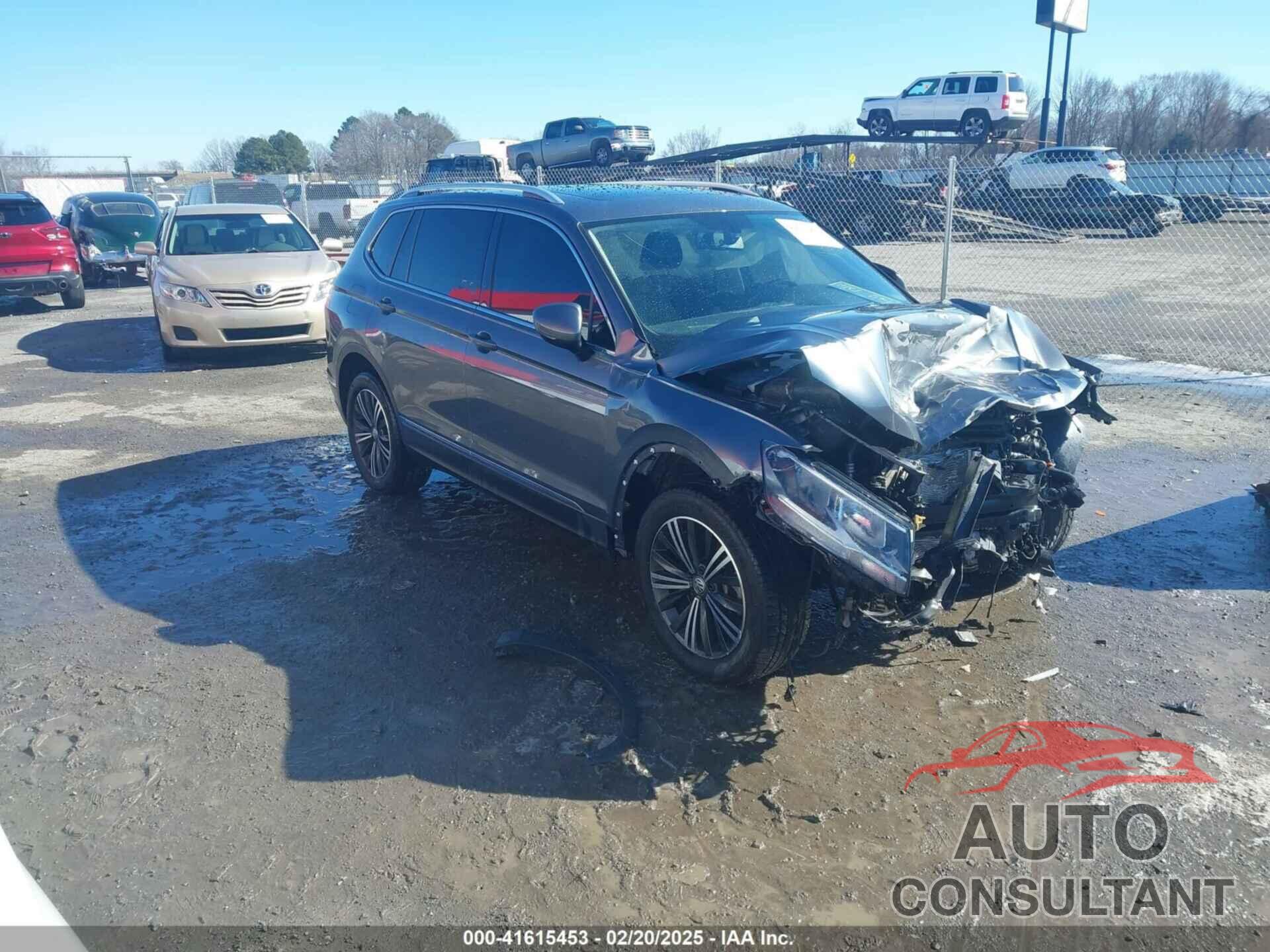 VOLKSWAGEN TIGUAN 2018 - 3VV2B7AX4JM123193