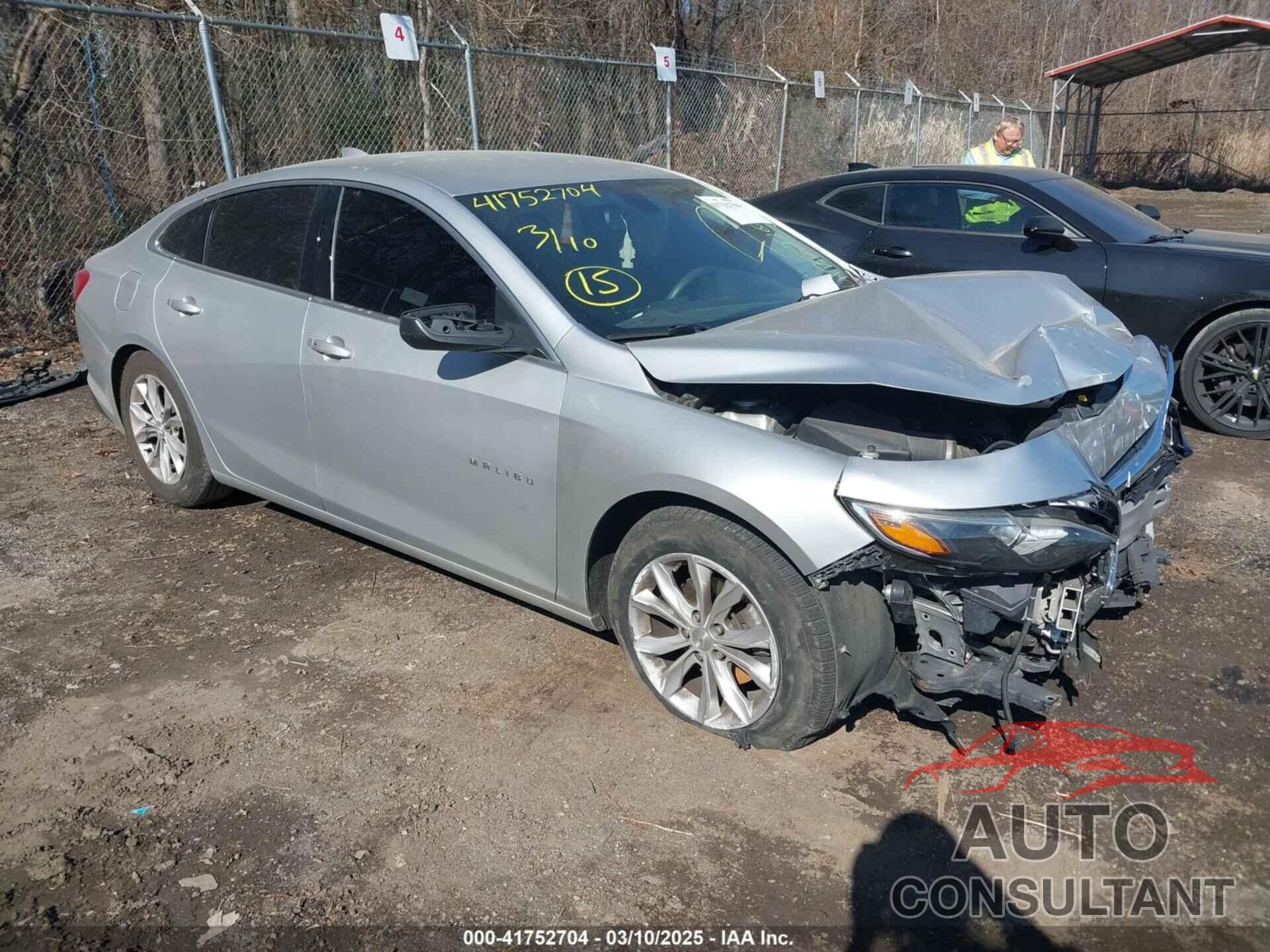 CHEVROLET MALIBU 2019 - 1G1ZD5ST9KF137799