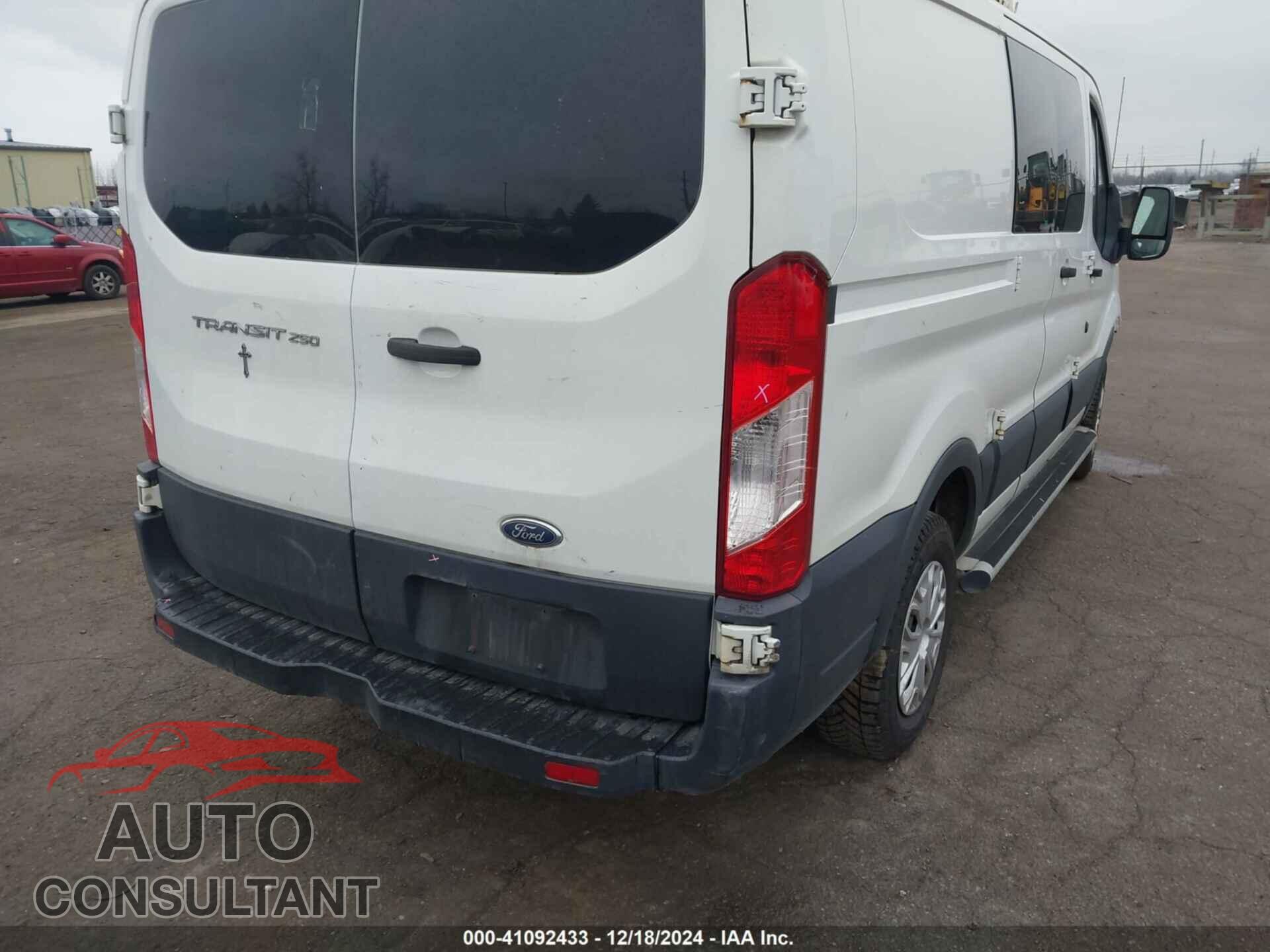 FORD TRANSIT-250 2015 - 1FTNR1ZM1FKA60485