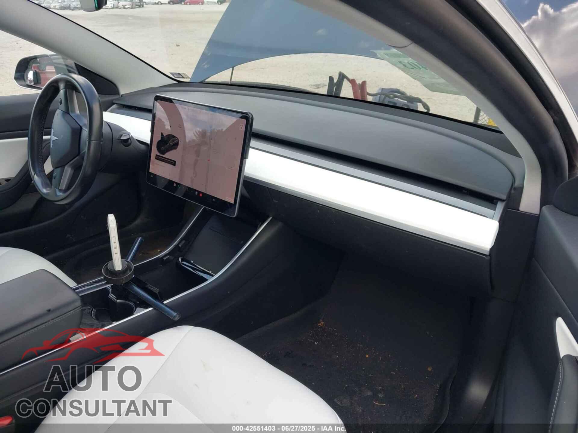 TESLA MODEL 3 2019 - 5YJ3E1EB7KF390498