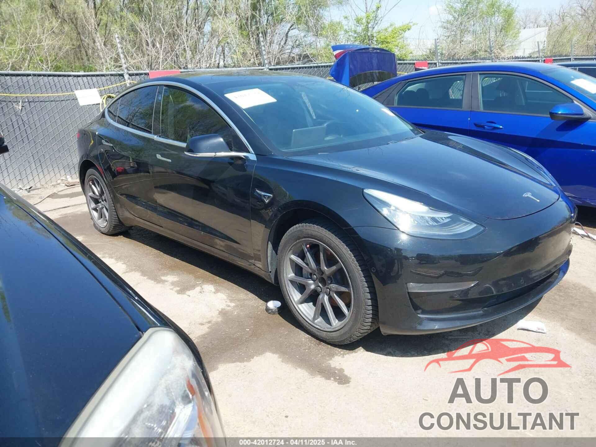 TESLA MODEL 3 2019 - 5YJ3E1EA4KF296859