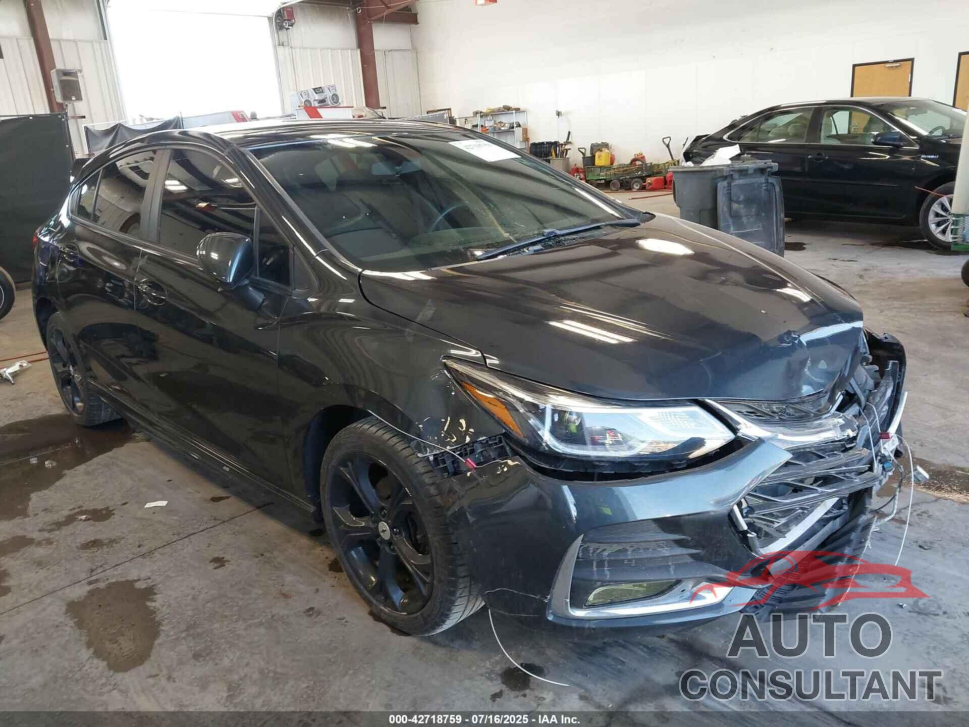 CHEVROLET CRUZE 2019 - 3G1BE6SM6KS608221