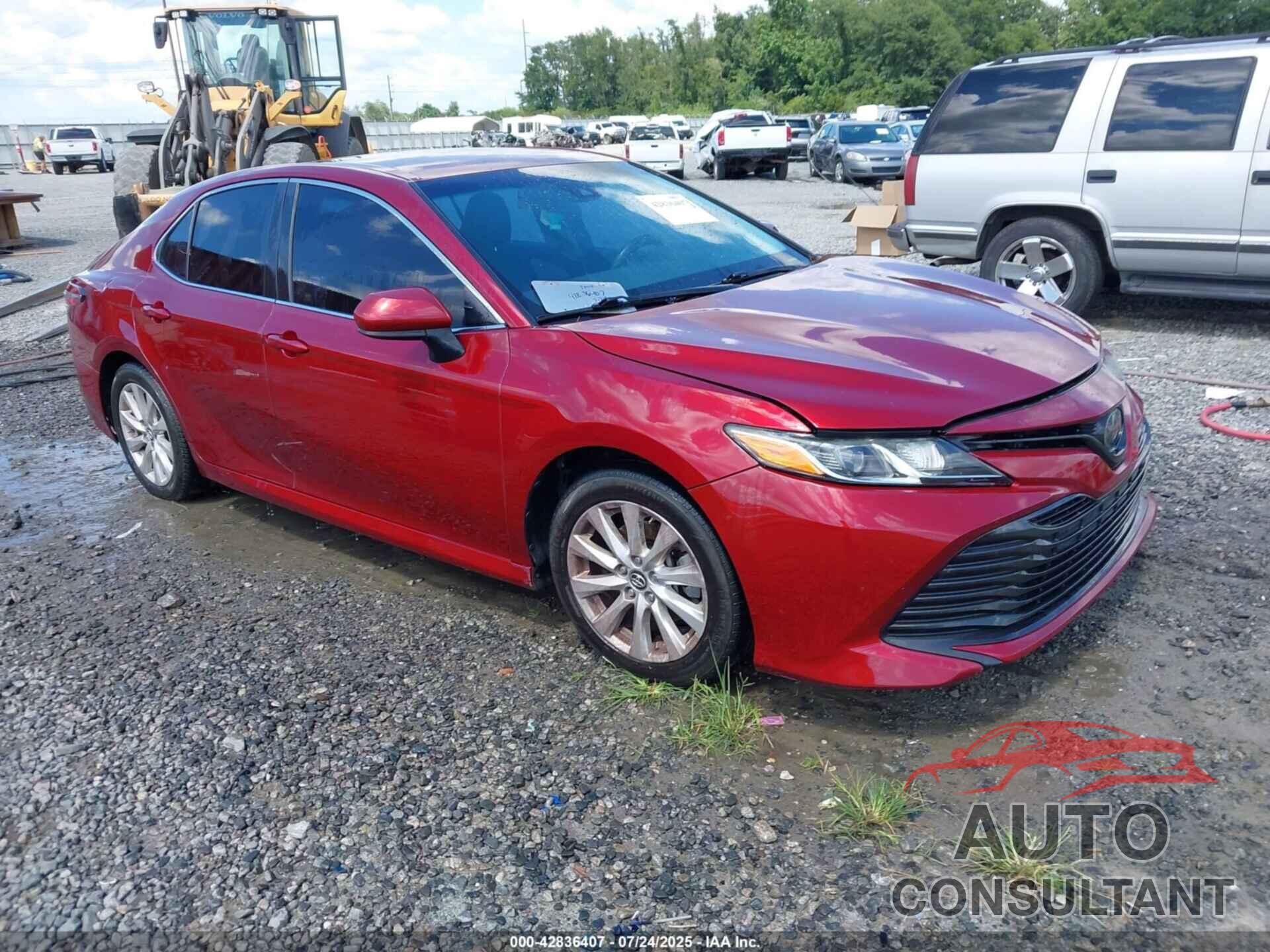 TOYOTA CAMRY 2018 - 4T1B11HK2JU612613