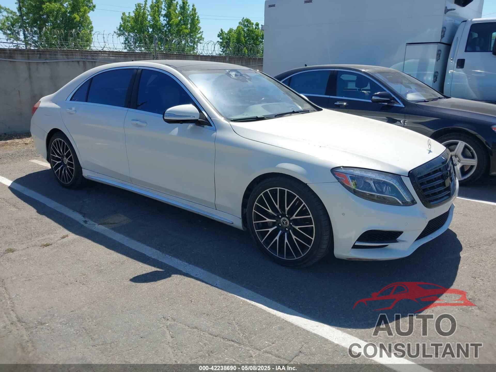 MERCEDES-BENZ S 550 2015 - WDDUG8CBXFA185479