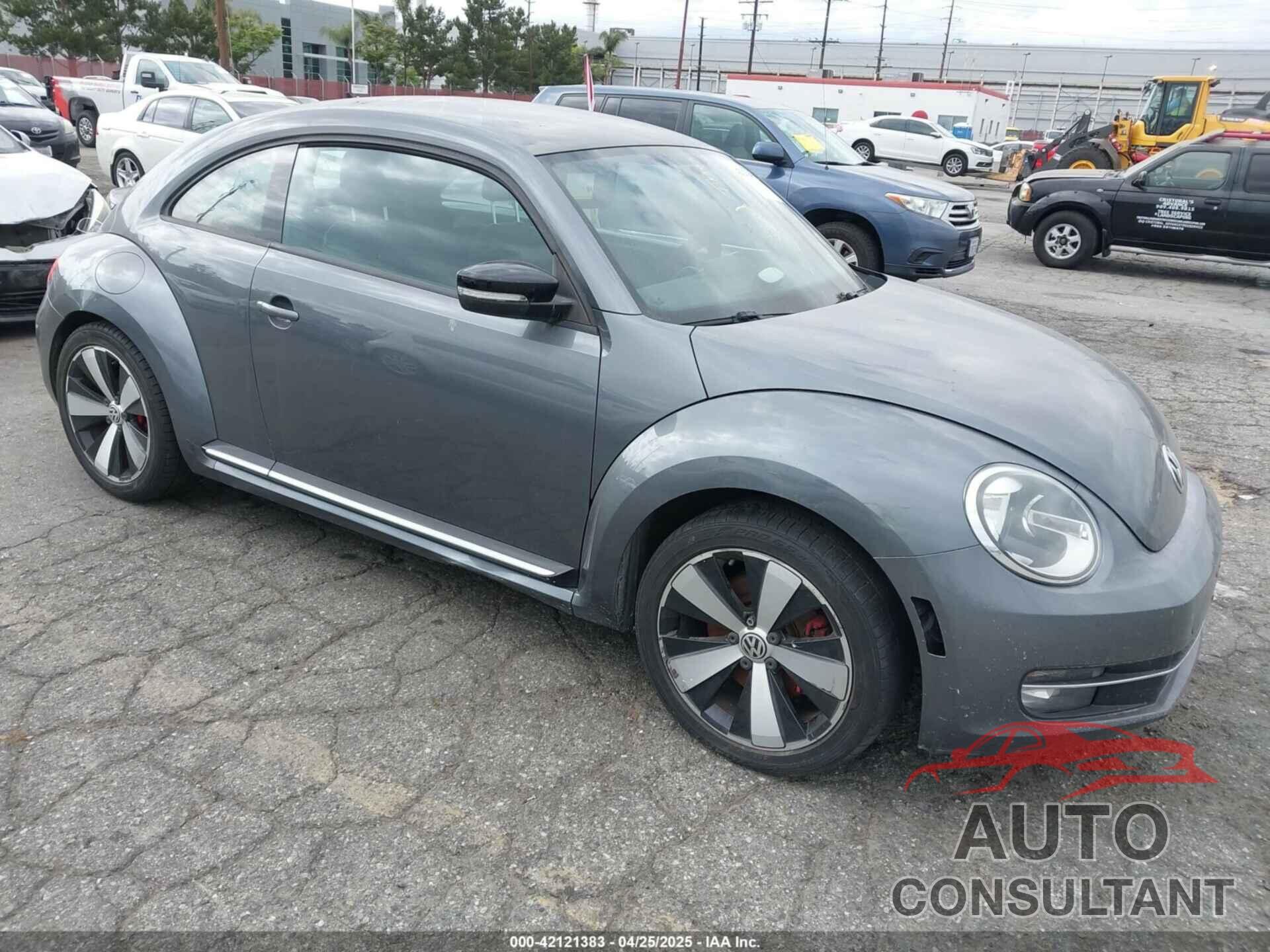 VOLKSWAGEN BEETLE 2012 - 3VWVA7AT5CM653829