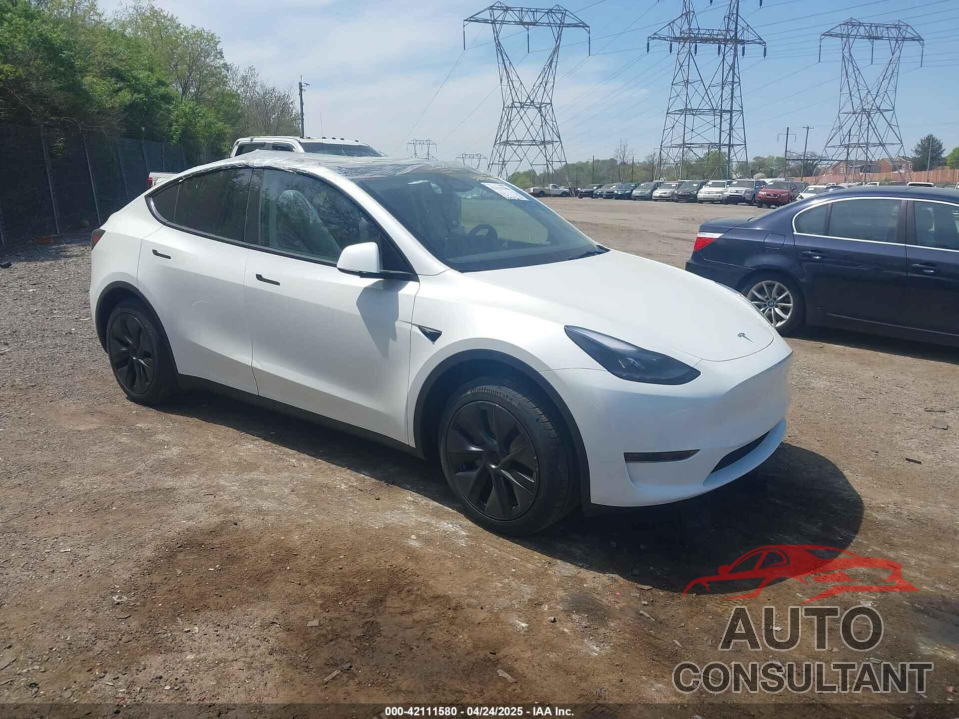 TESLA MODEL Y 2025 - 7SAYGDED7SA378872