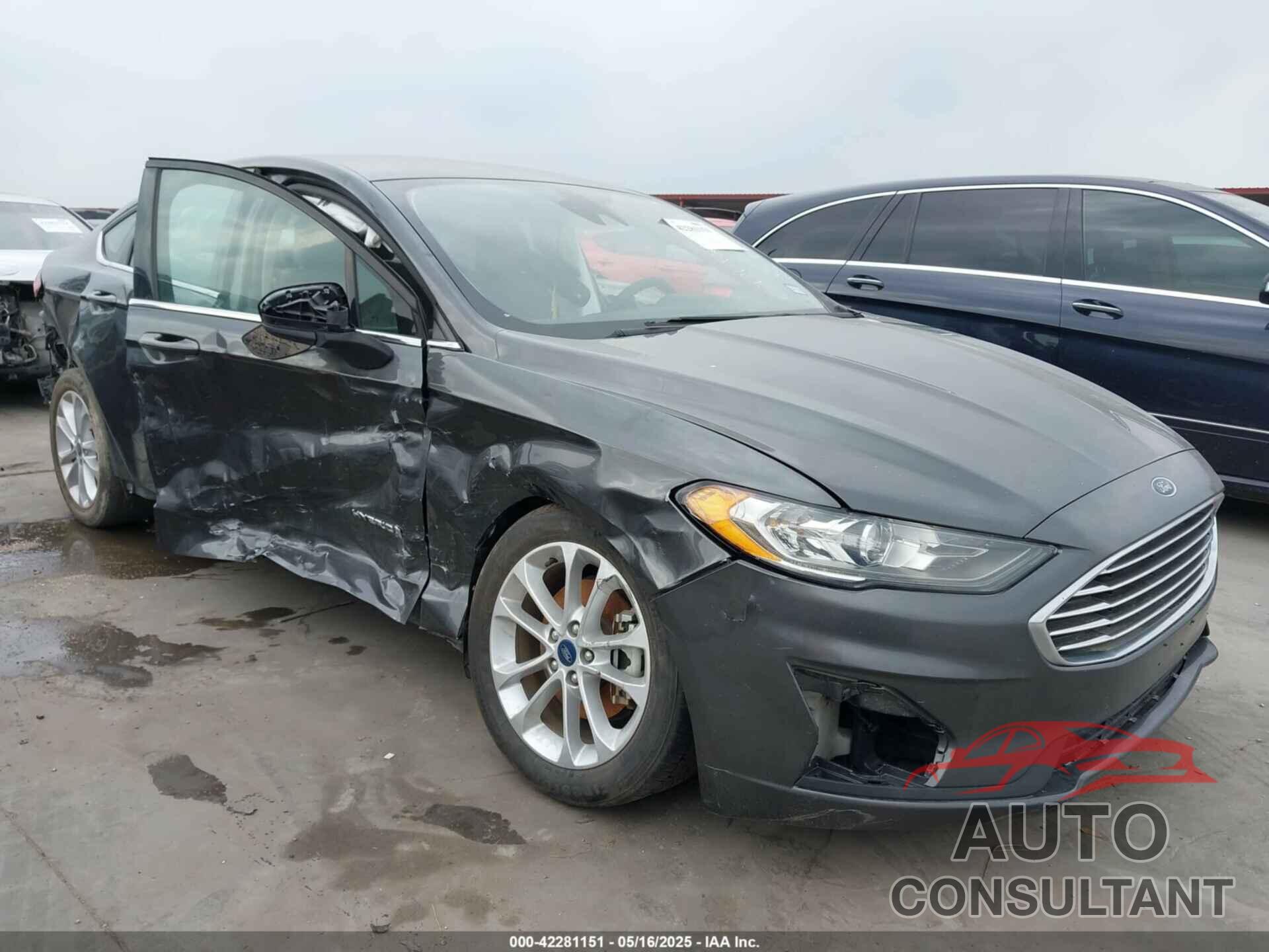FORD FUSION HYBRID 2019 - 3FA6P0LU6KR183899