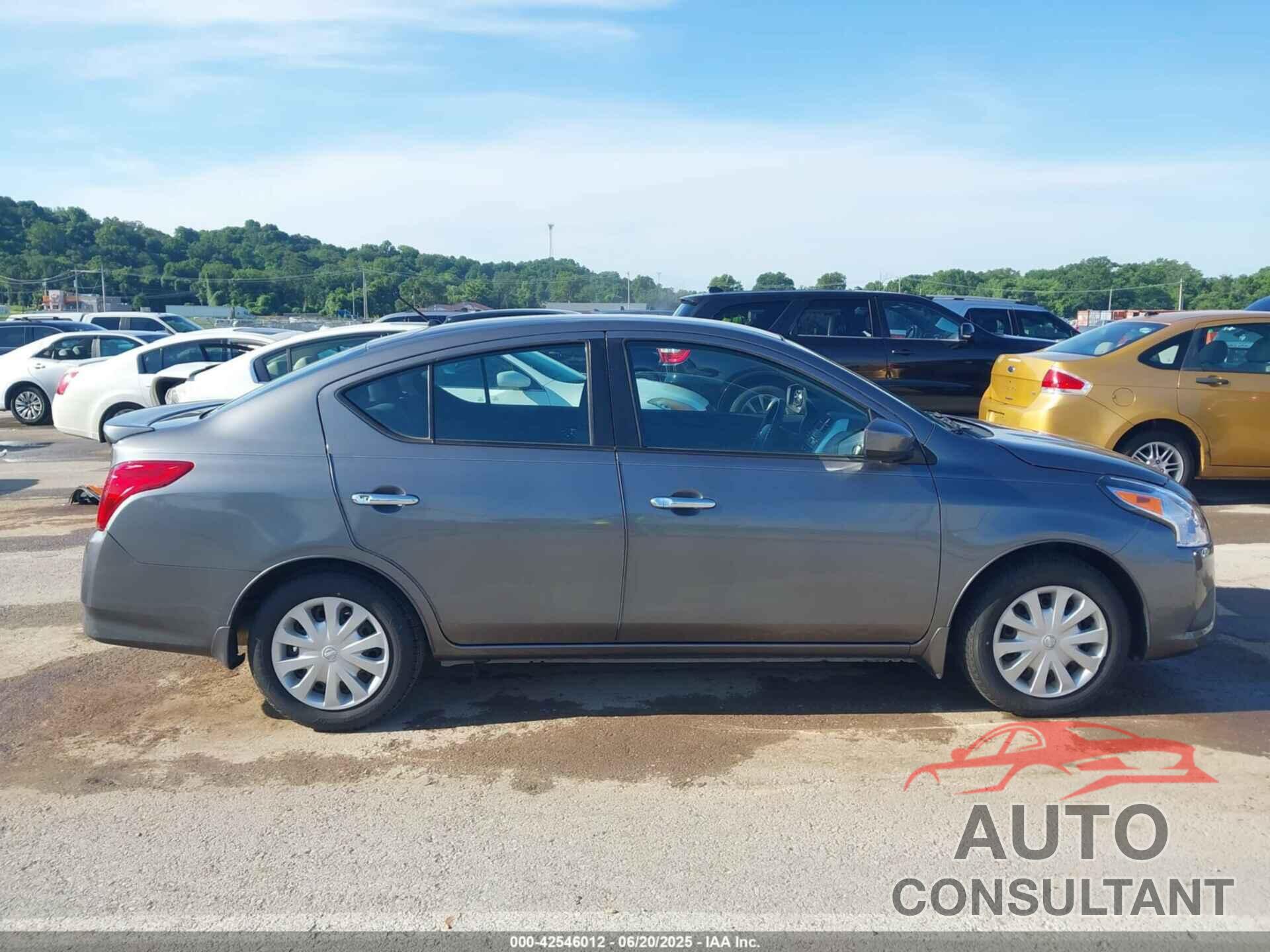 NISSAN VERSA 2017 - 3N1CN7APXHL903325