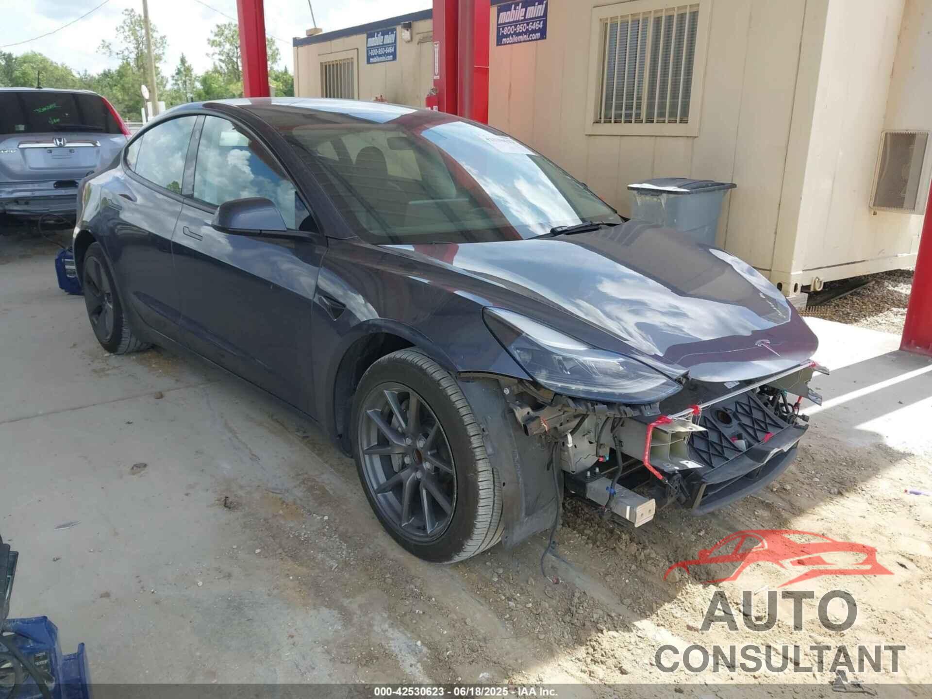 TESLA MODEL 3 2023 - 5YJ3E1EA0PF555919