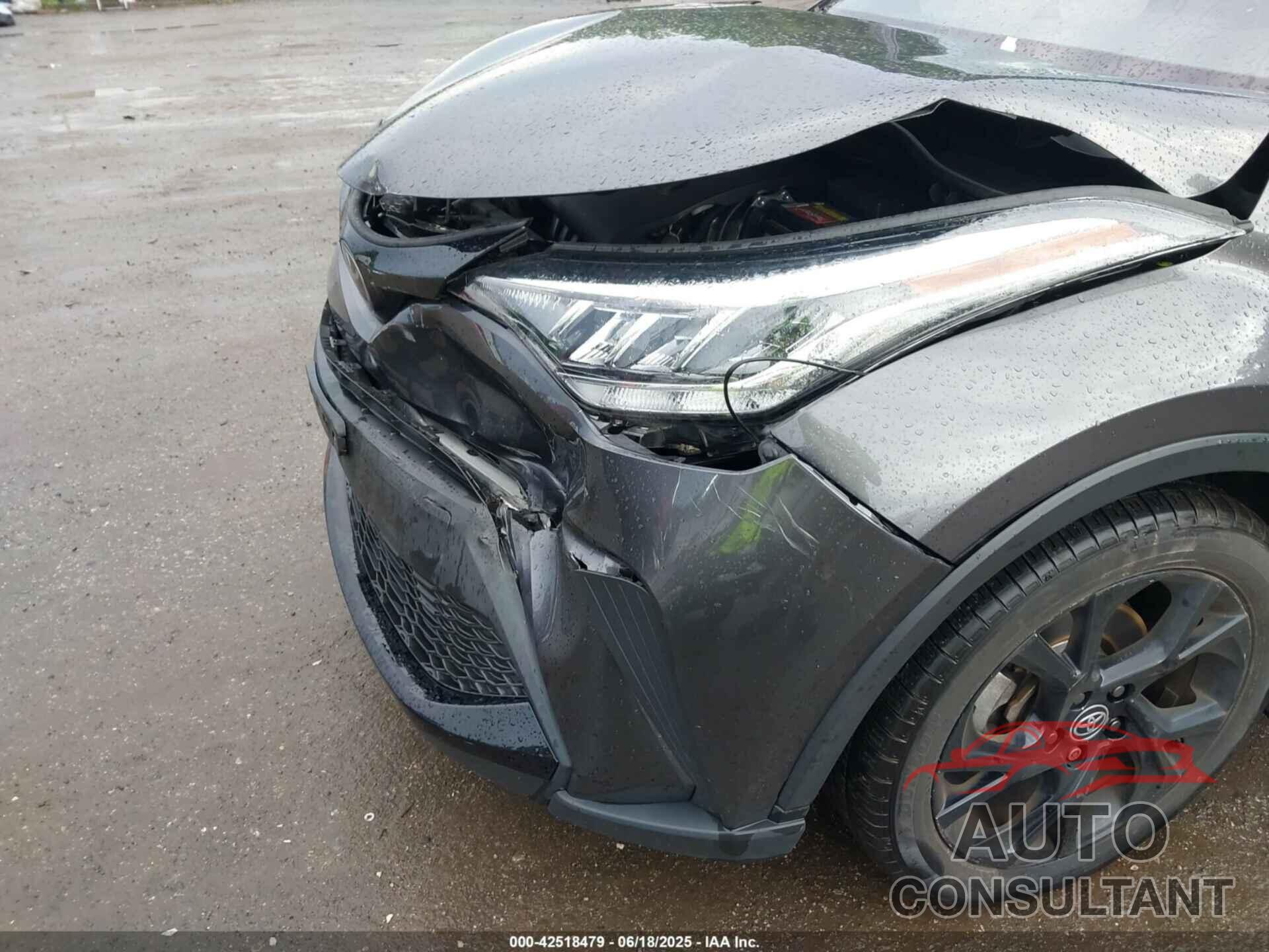 TOYOTA C-HR 2021 - JTNKHMBXXM1111296