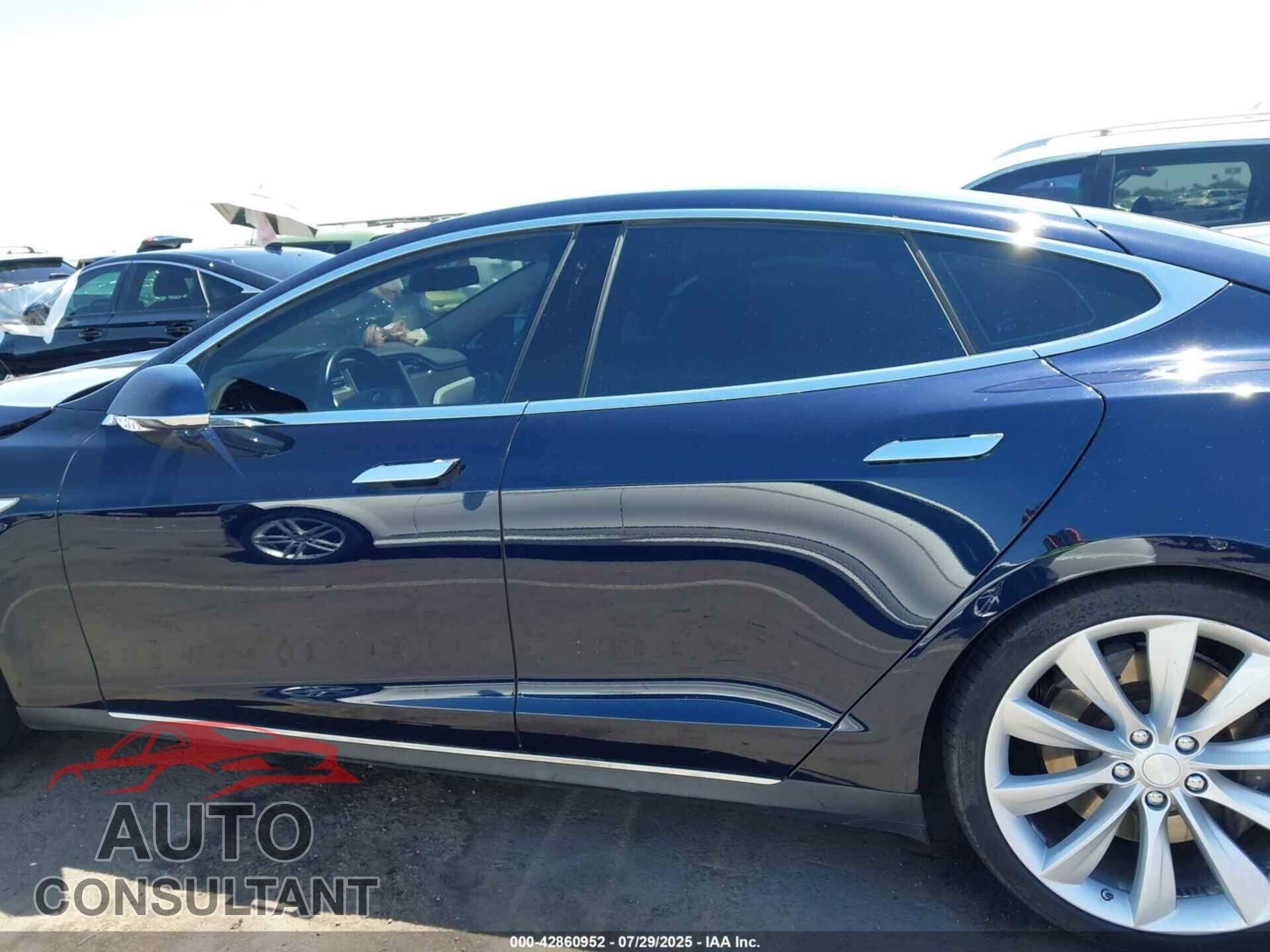 TESLA MODEL S 2013 - 5YJSA1DN6DFP06348