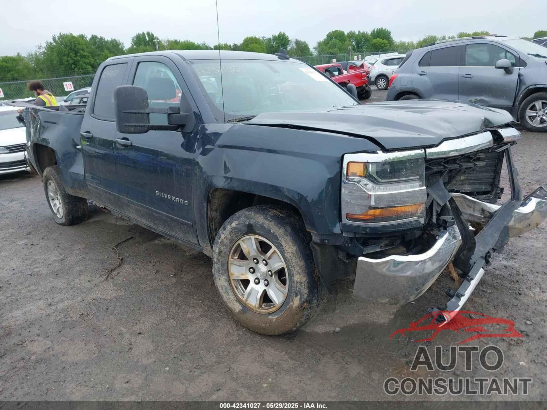 CHEVROLET SILVERADO 1500 2018 - 1GCVKREC8JZ112730