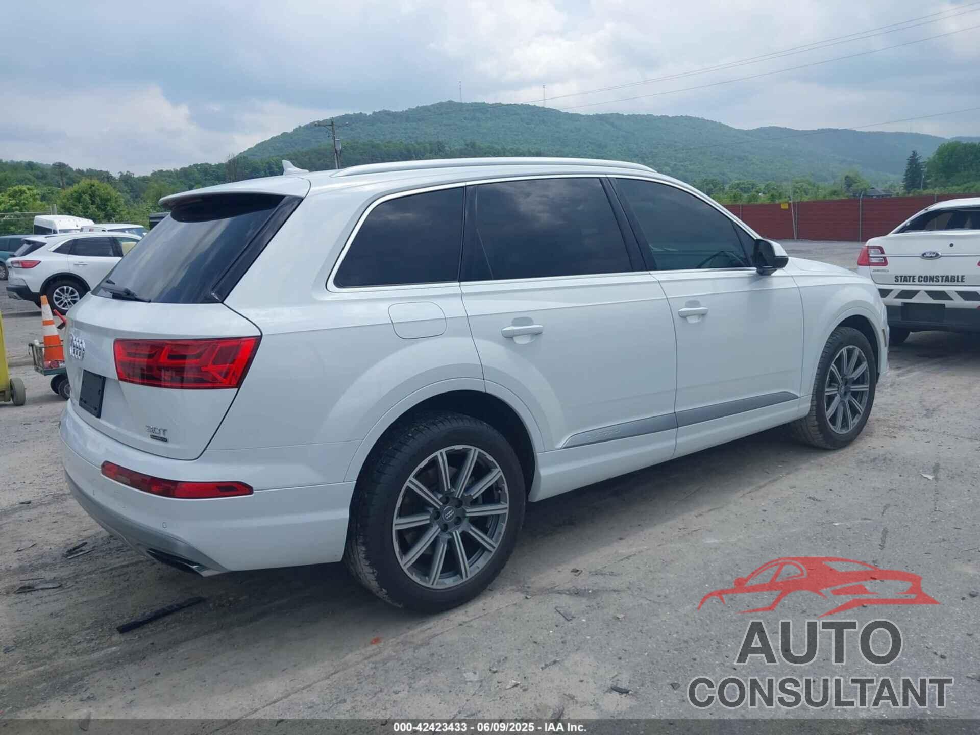 AUDI Q7 2017 - WA1VAAF73HD037362