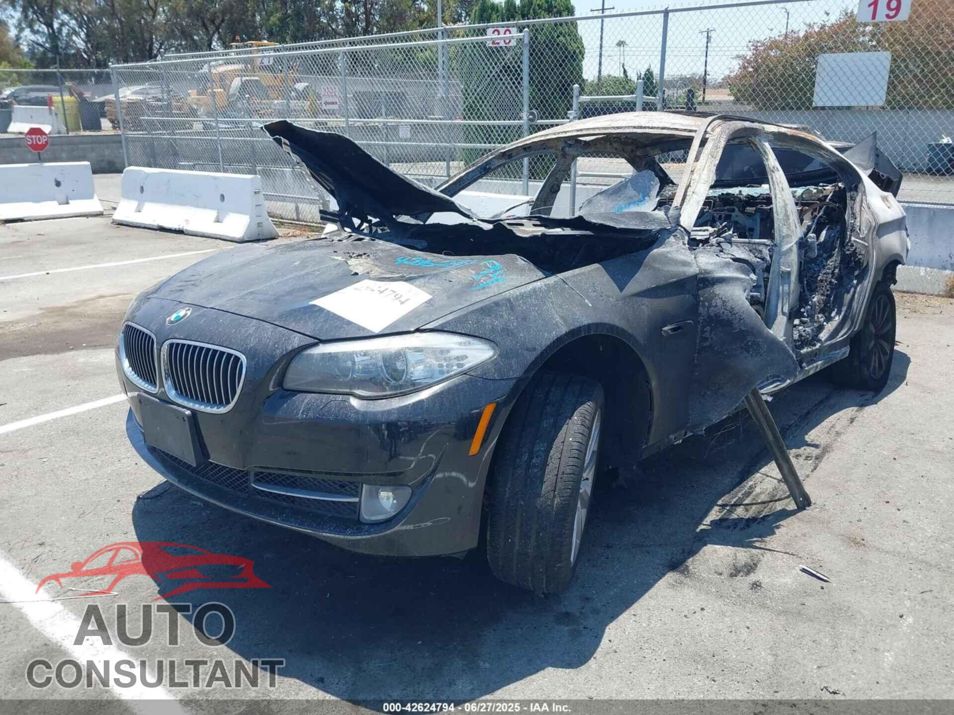 BMW 528I 2012 - WBAXH5C59CDW04135