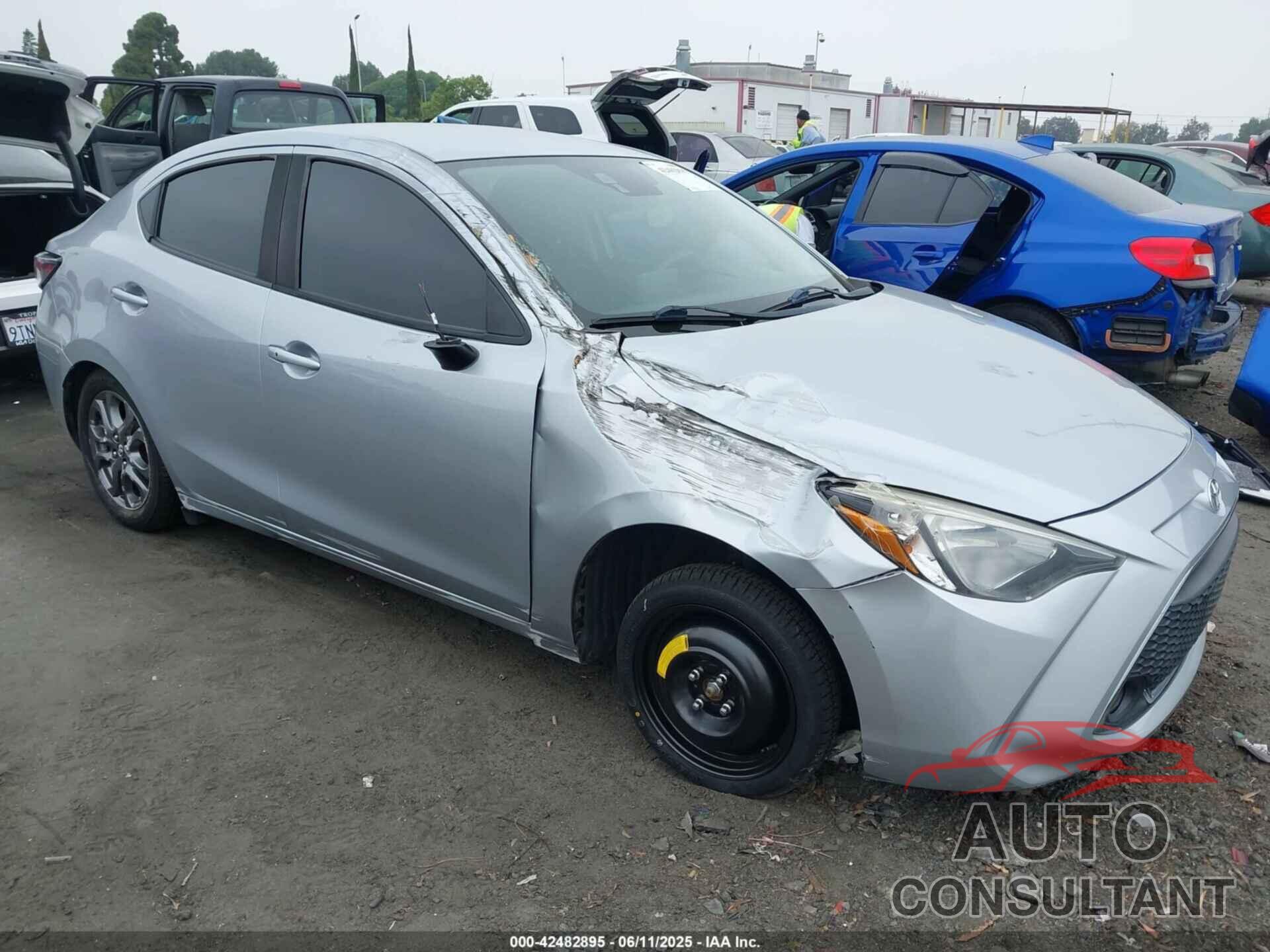 TOYOTA YARIS 2019 - 3MYDLBYV8KY523698
