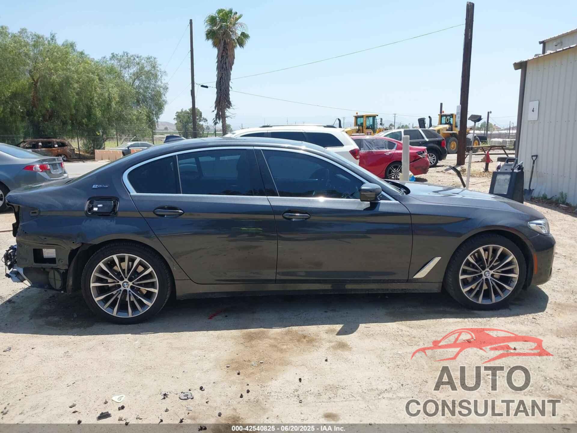BMW 5 SERIES 2021 - WBA13AG03MCF17157
