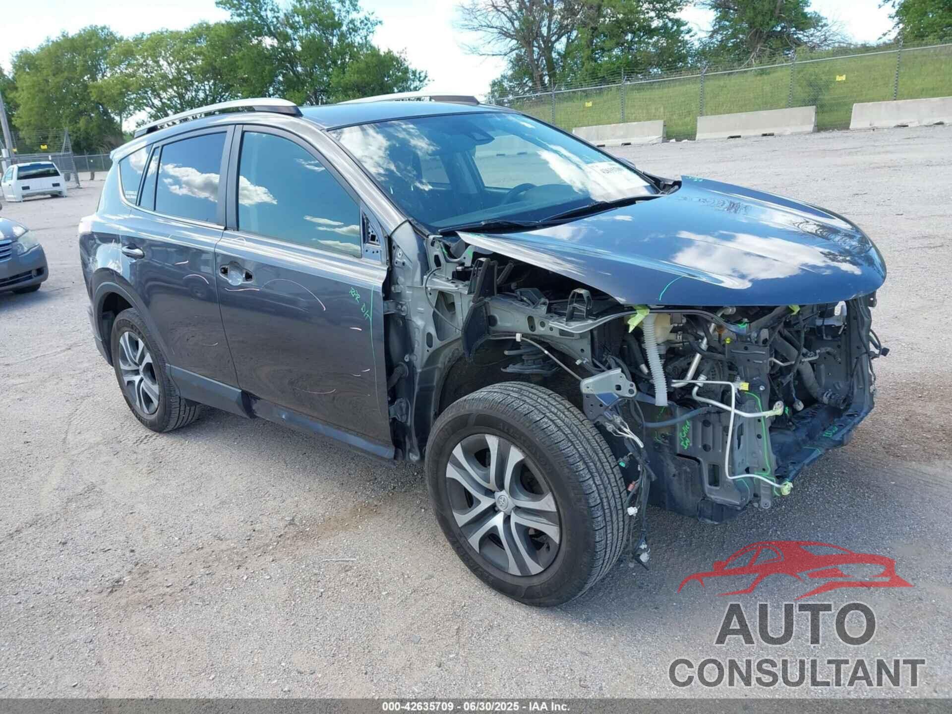 TOYOTA RAV4 2017 - JTMZFREV5HJ128898