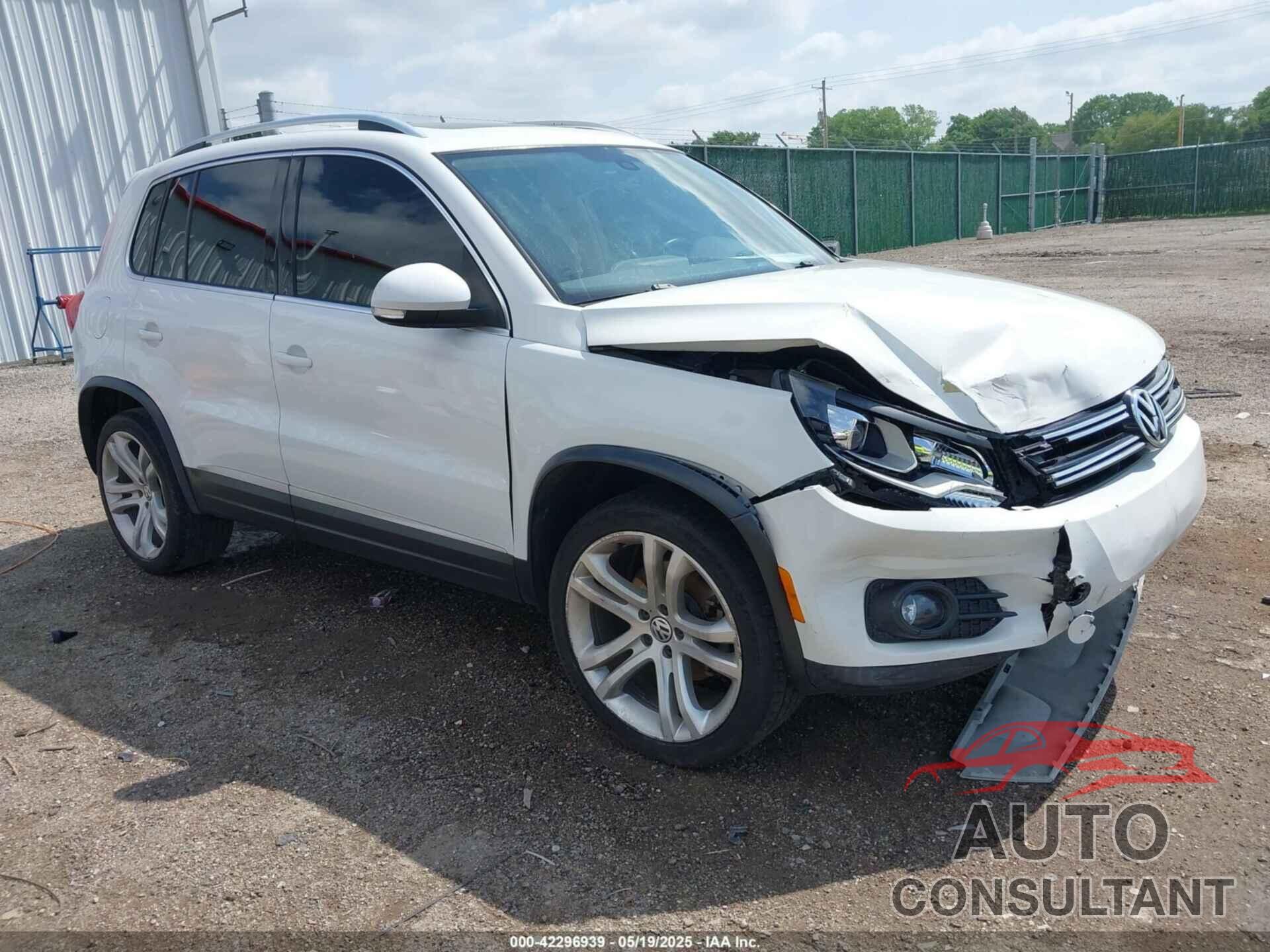 VOLKSWAGEN TIGUAN 2013 - WVGAV7AXXDW556650