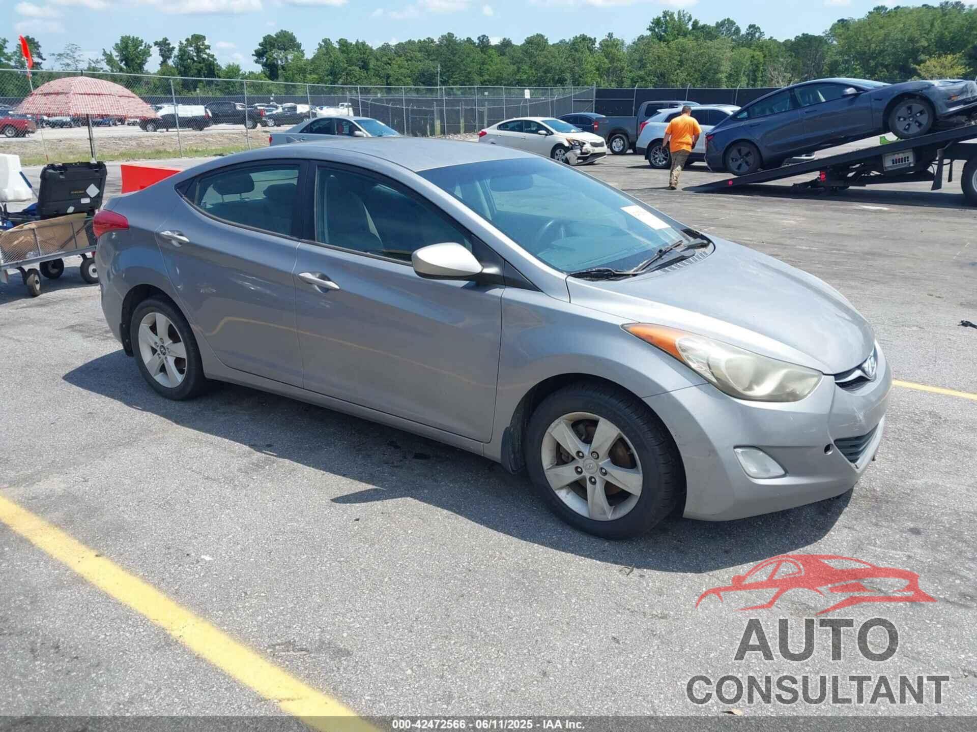 HYUNDAI ELANTRA 2012 - KMHDH4AE7CU434792