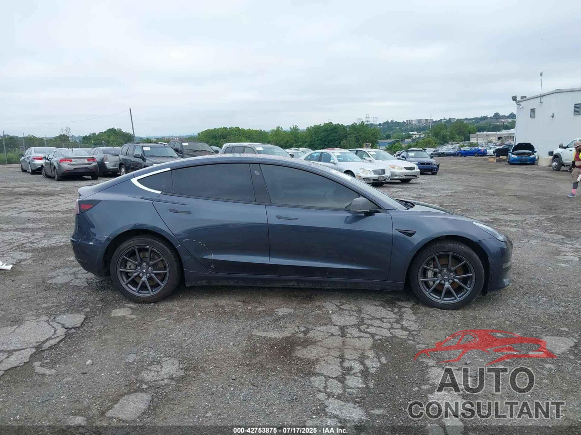 TESLA MODEL 3 2018 - 5YJ3E1EA8JF025799