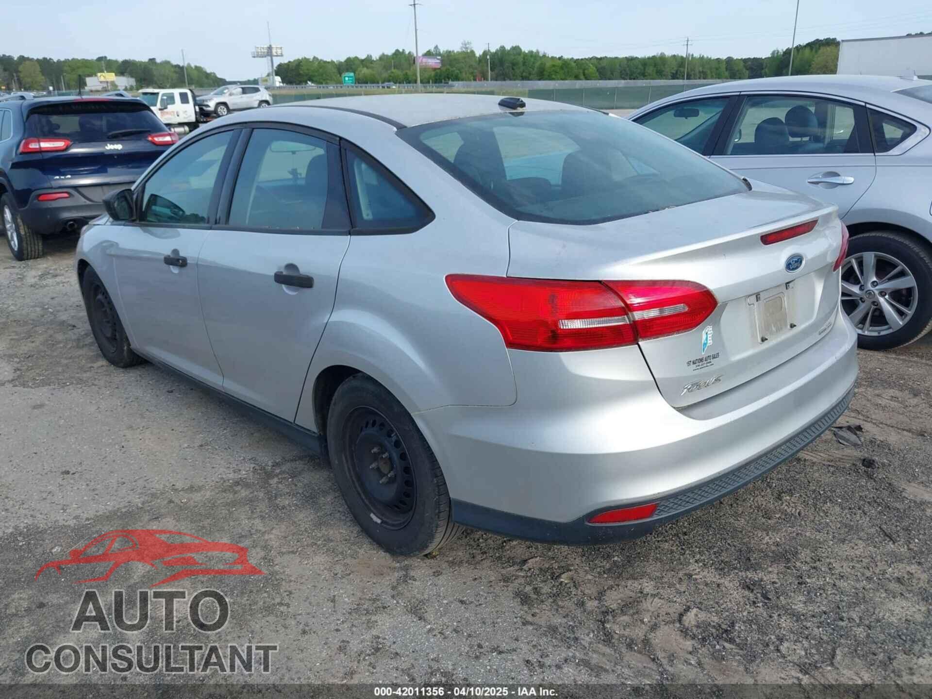 FORD FOCUS 2016 - 1FADP3E27GL201577